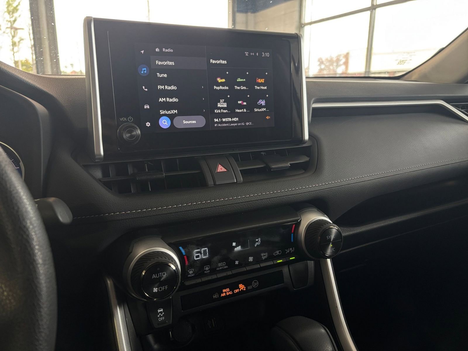 Thumbnail: 2025 Toyota RAV4 - 21