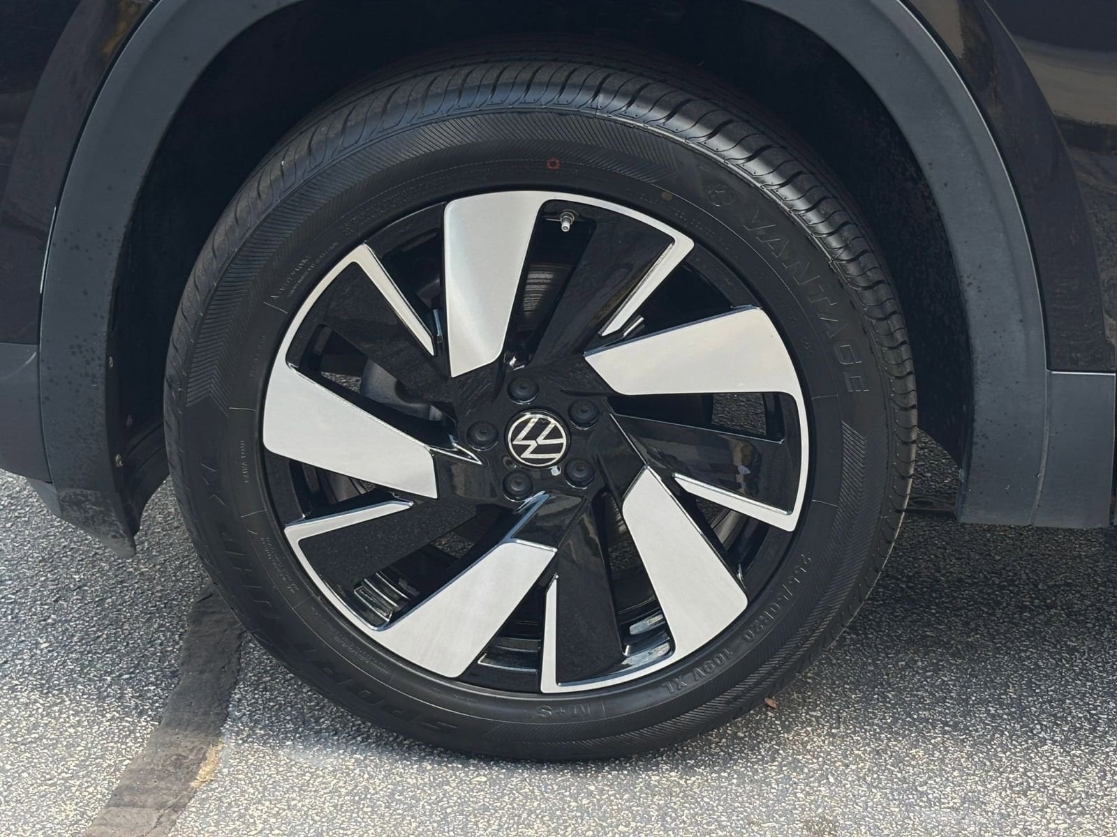Thumbnail: 2025 Volkswagen Atlas - 32