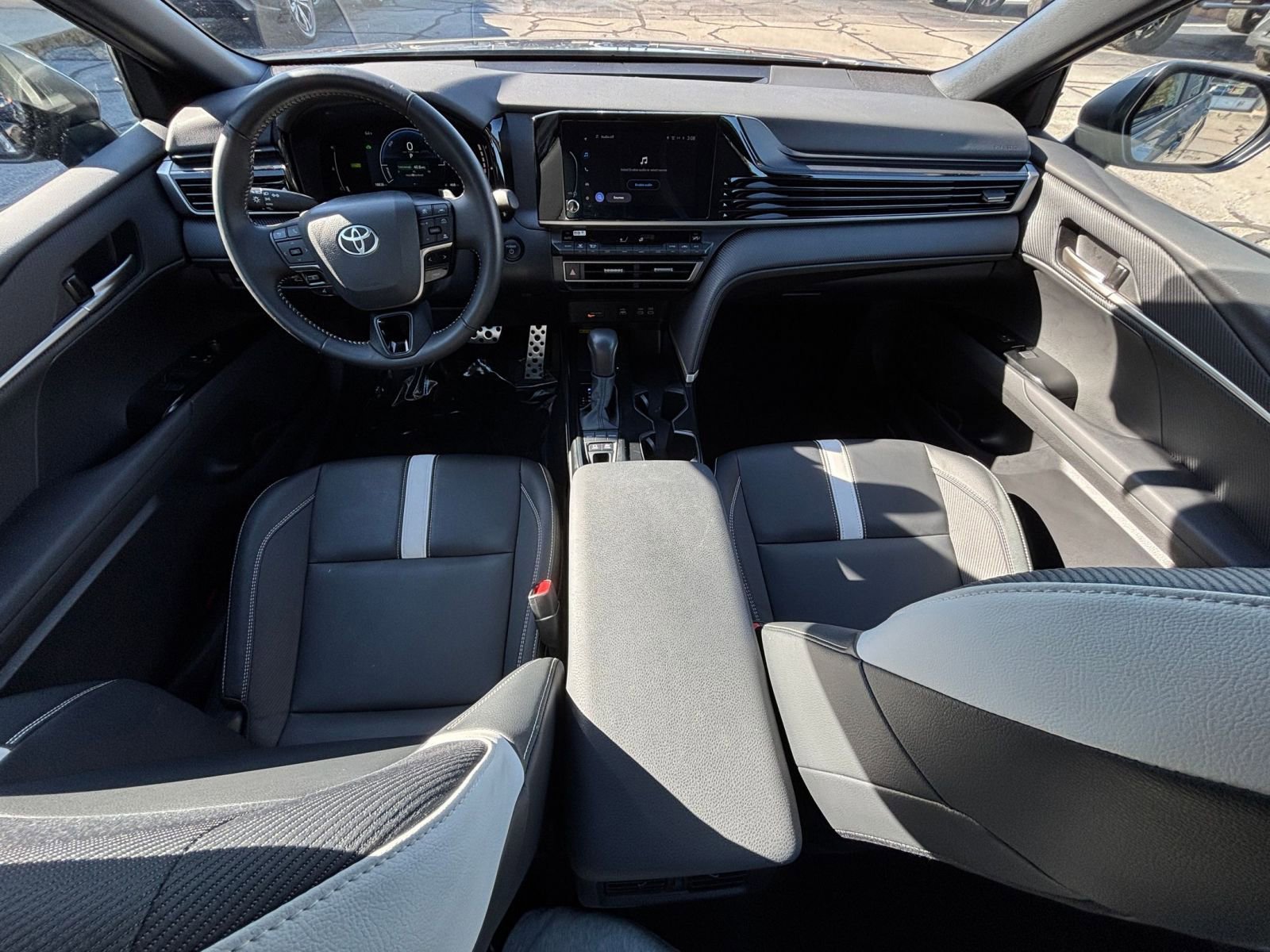 Thumbnail: 2025 Toyota Camry - 33