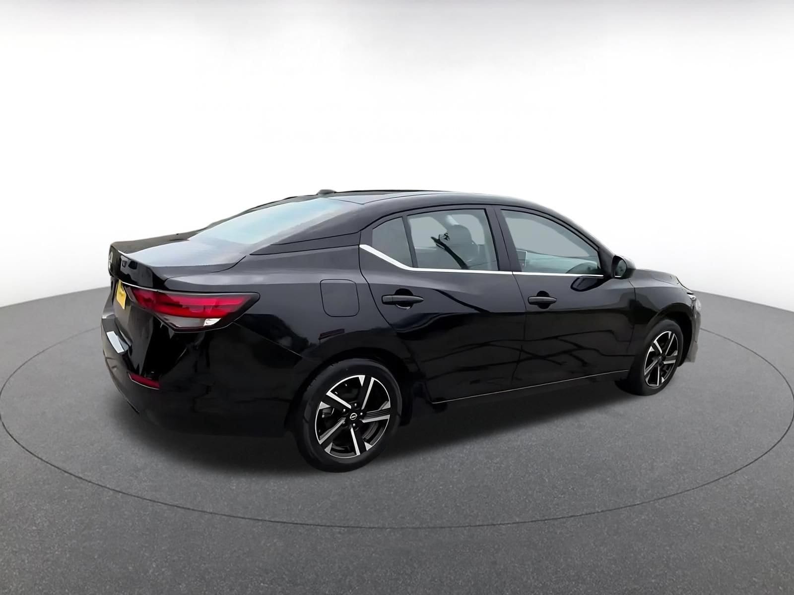 Thumbnail: 2025 Nissan Sentra - 10