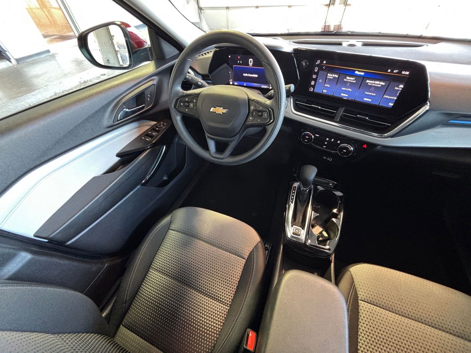 Thumbnail: 2025 Chevrolet Trax - 33