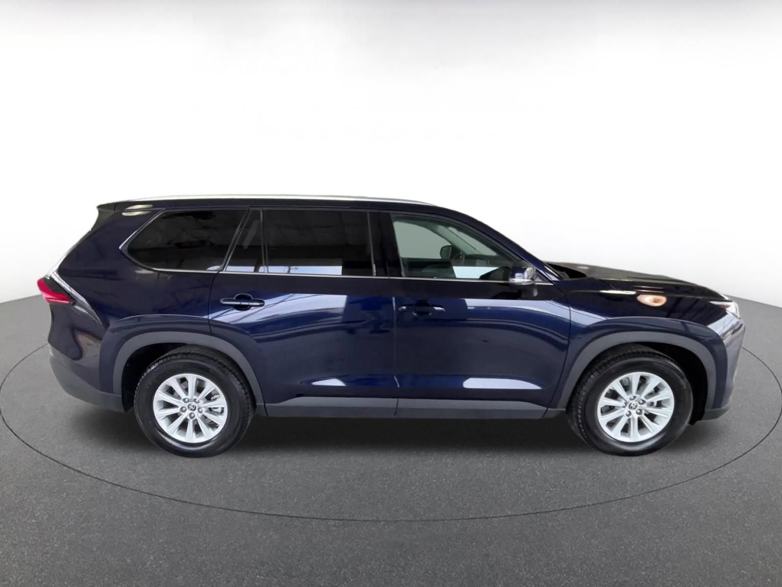 Thumbnail: 2025 Toyota Grand Highlander - 21