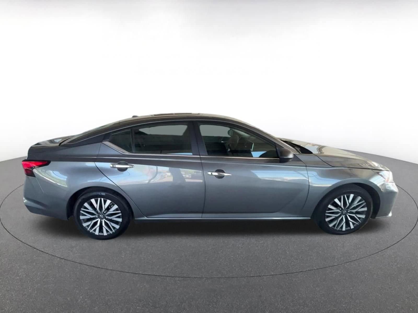 Thumbnail: 2025 Nissan Altima - 17