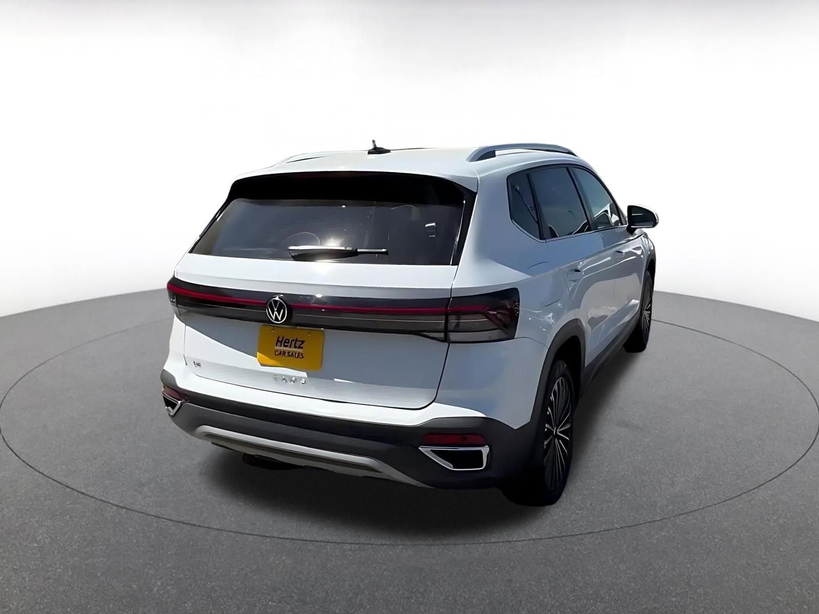 Thumbnail: 2025 Volkswagen Taos - 13