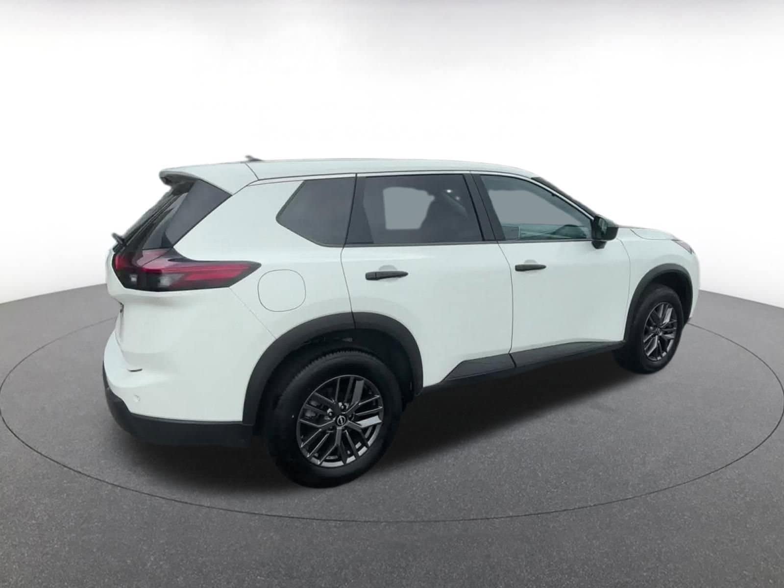 2024 Nissan Rogue S 15