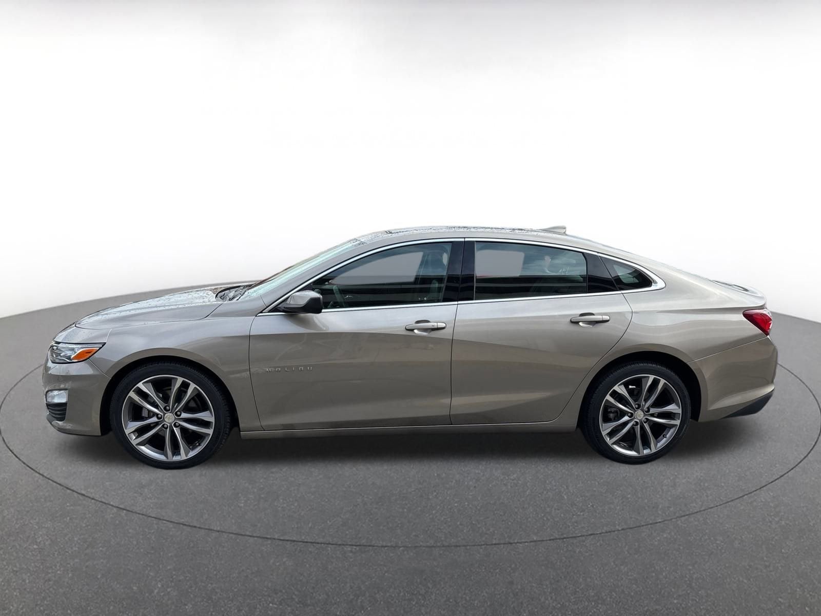 Thumbnail: 2024 Chevrolet Malibu - 12