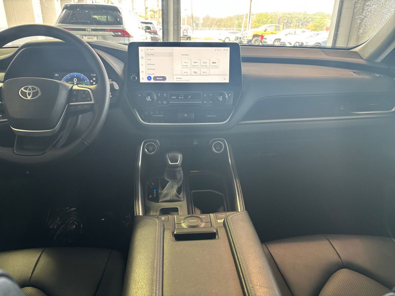 Thumbnail: 2025 Toyota Grand Highlander - 18