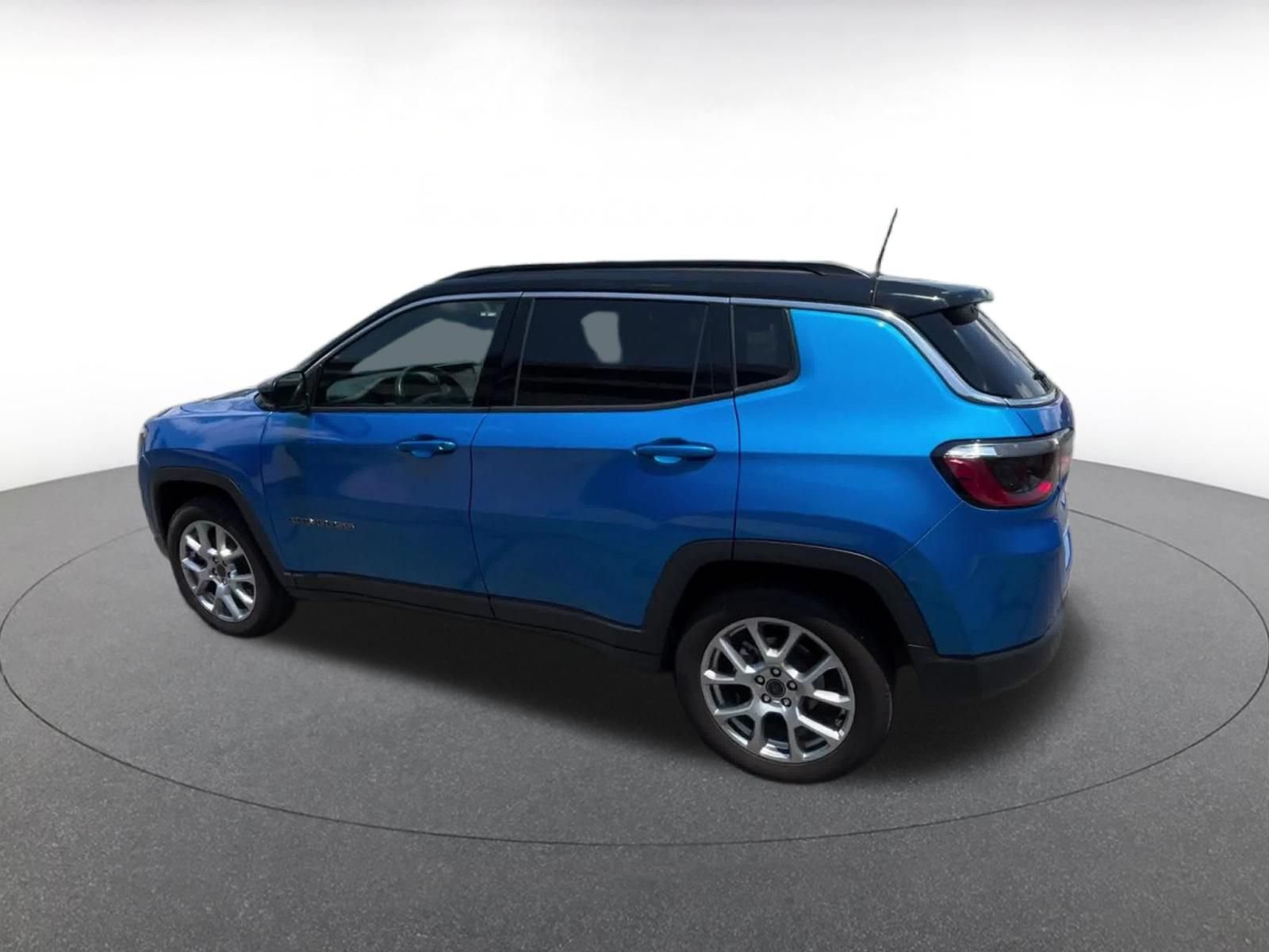 Thumbnail: 2025 Jeep Compass - 10