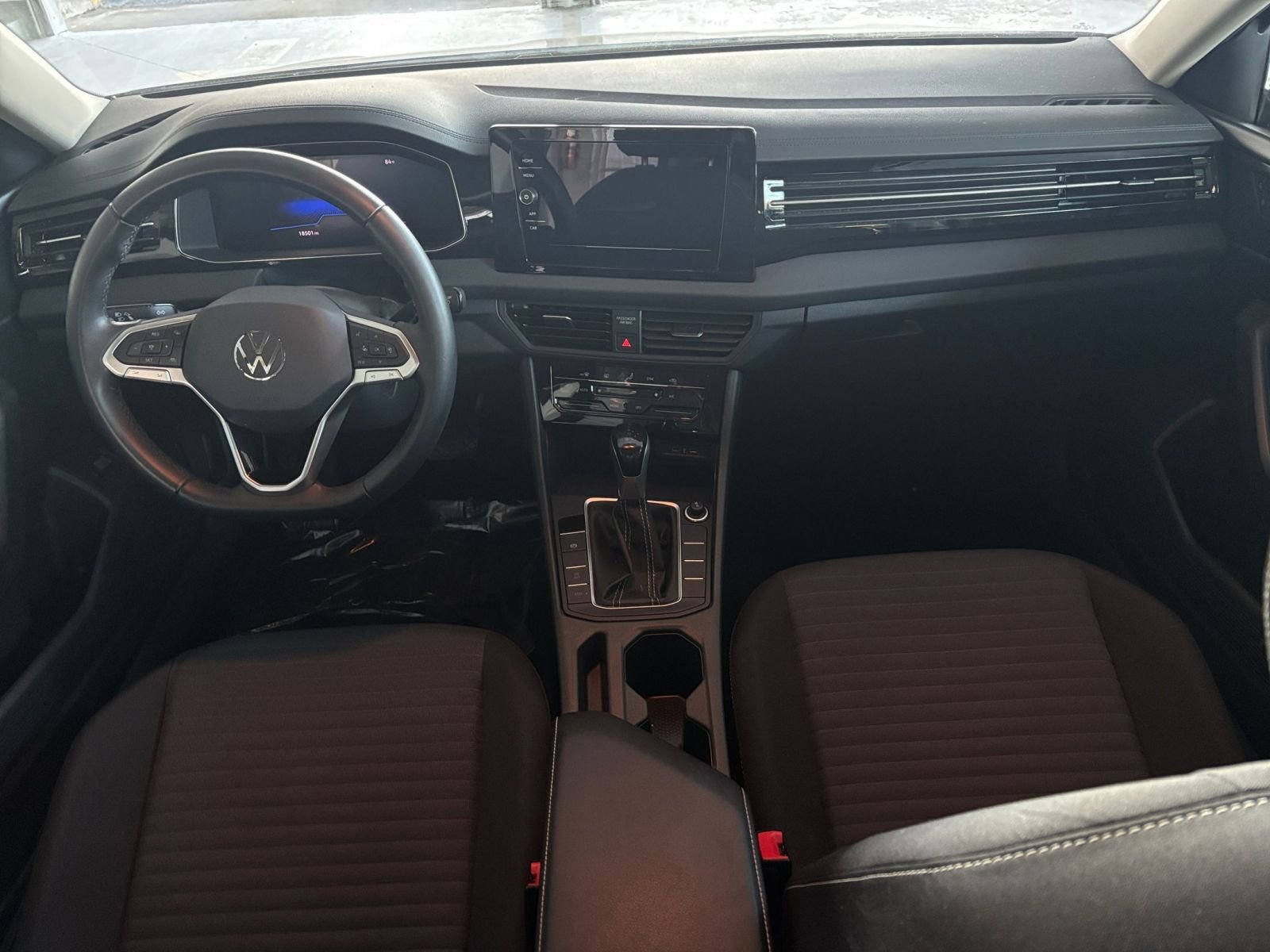 Thumbnail: 2025 Volkswagen Jetta - 31