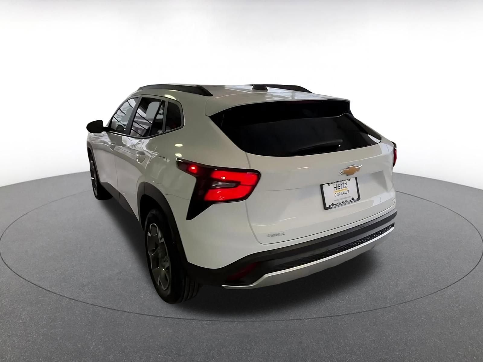 Thumbnail: 2025 Chevrolet Trax - 11