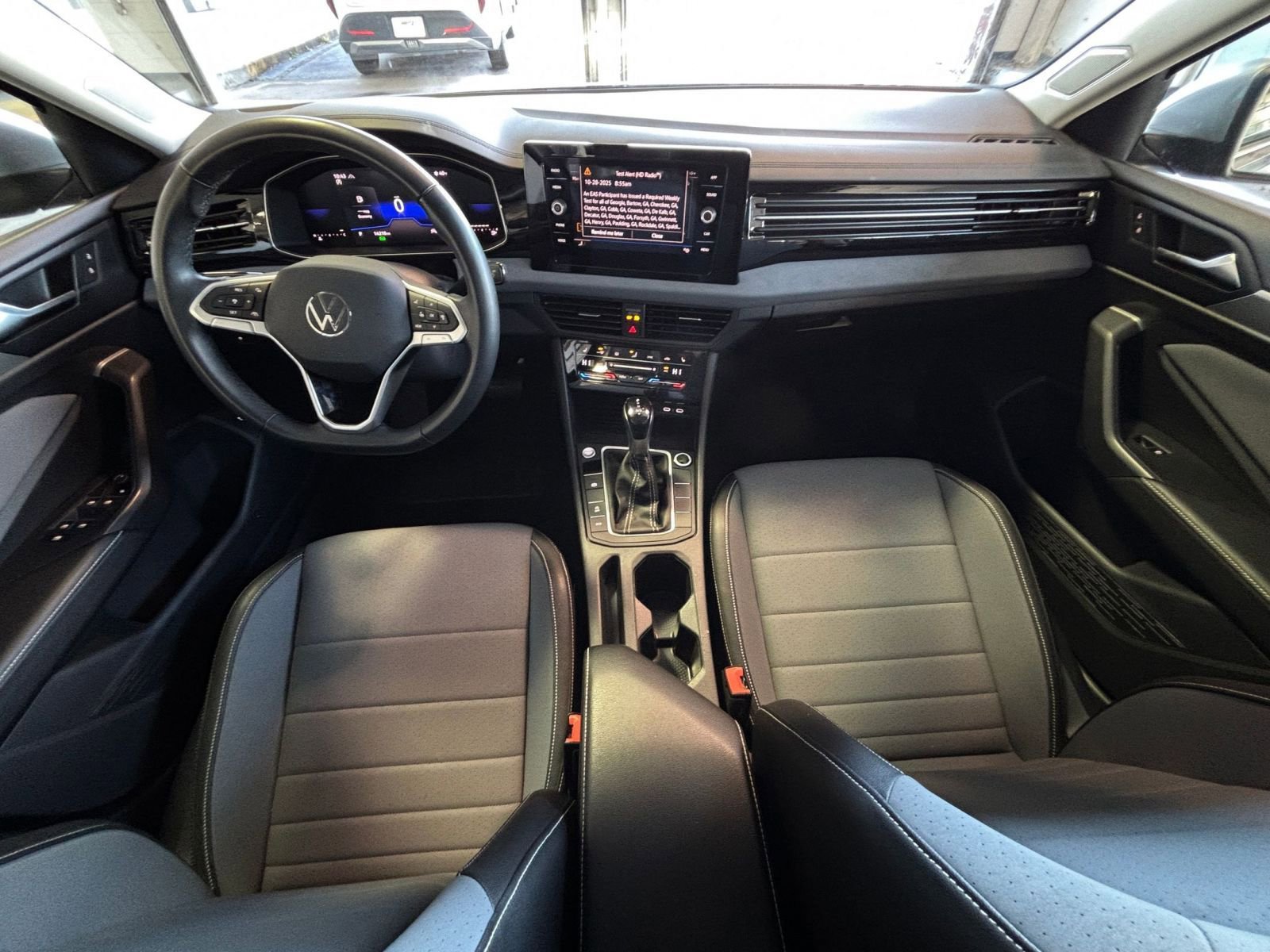 Thumbnail: 2025 Volkswagen Jetta - 33