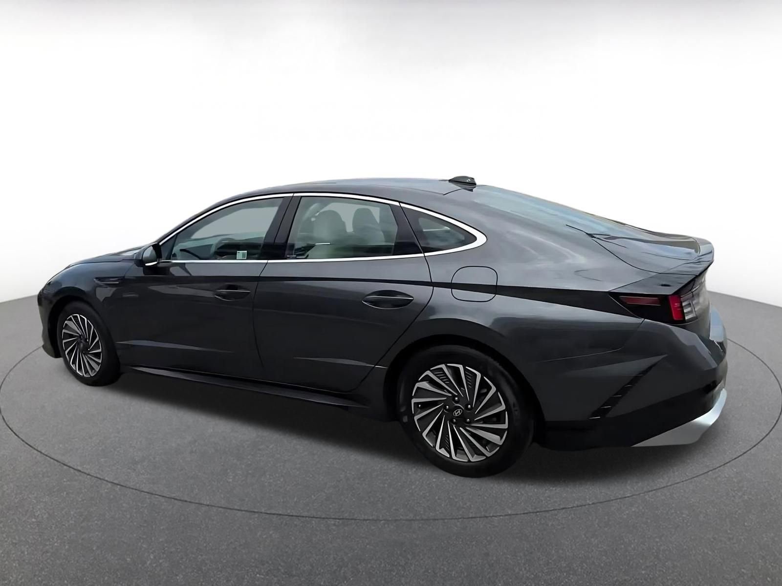Thumbnail: 2025 Hyundai Sonata - 18