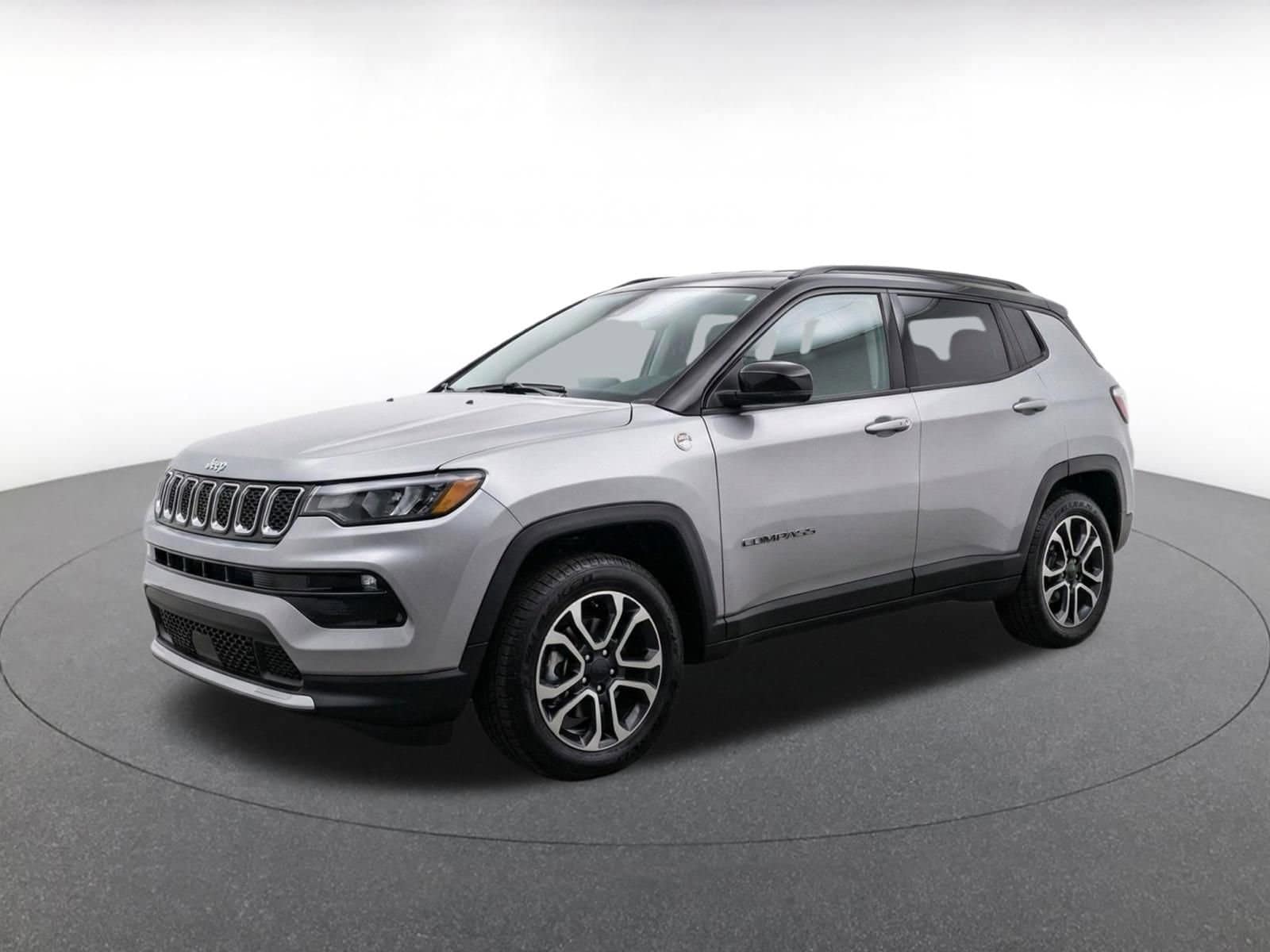 Thumbnail: 2025 Jeep Compass - 3