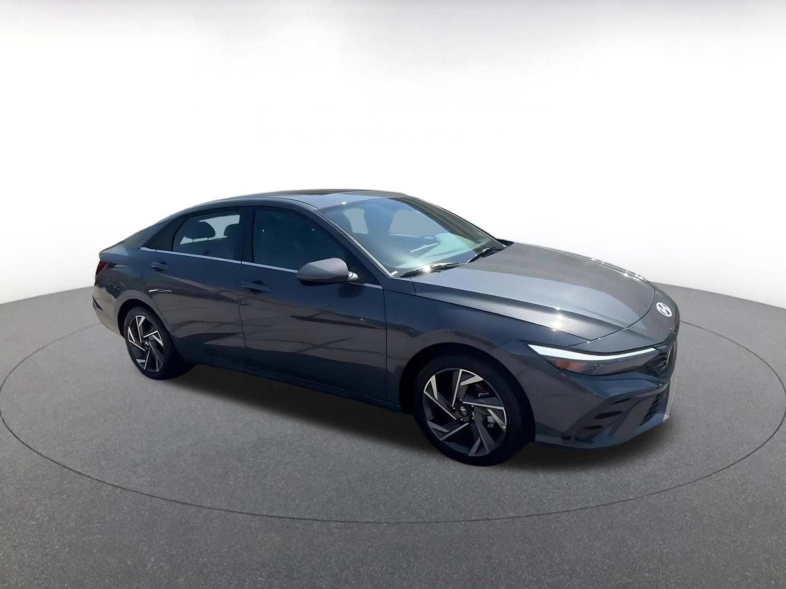 Thumbnail: 2025 Hyundai Elantra - 2