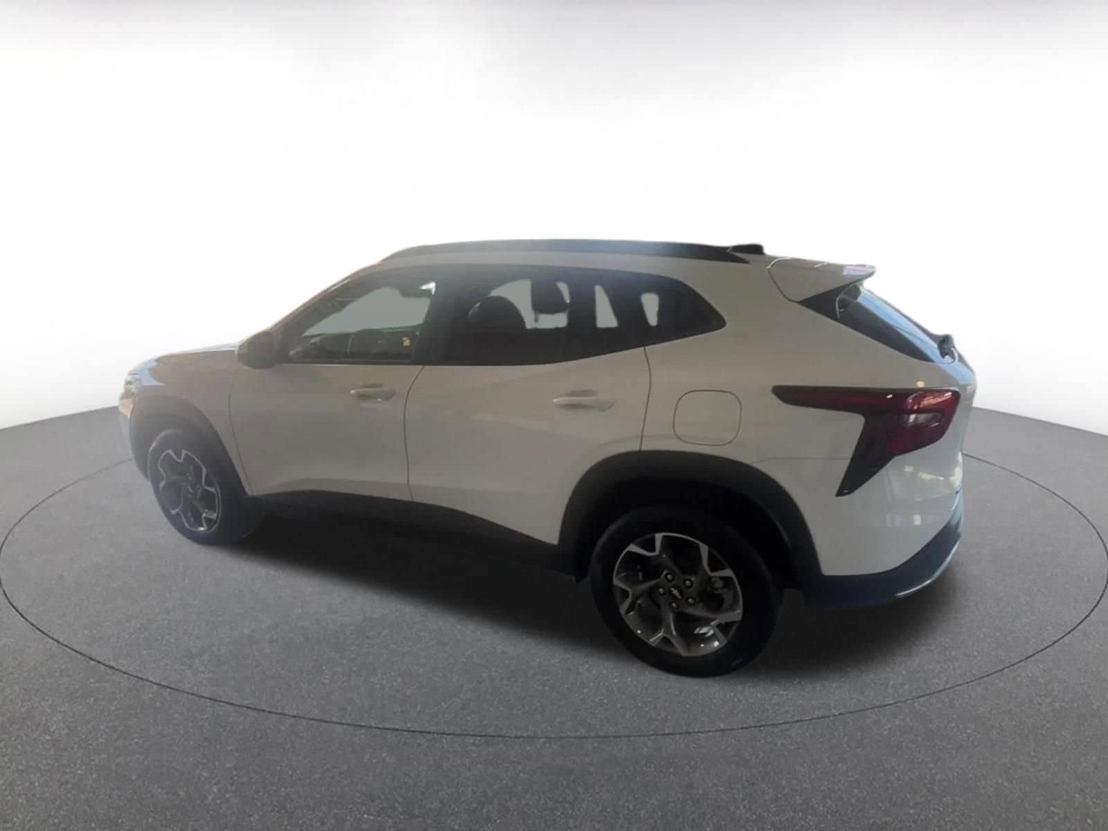 Thumbnail: 2025 Chevrolet Trax - 15