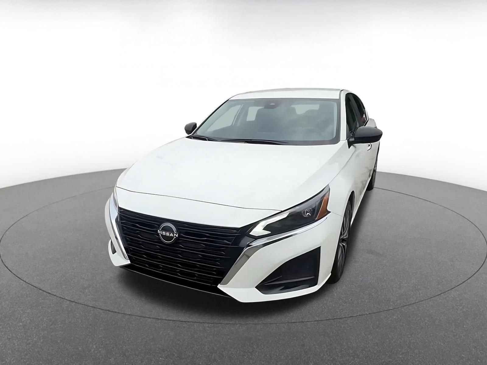 Thumbnail: 2025 Nissan Altima - 5