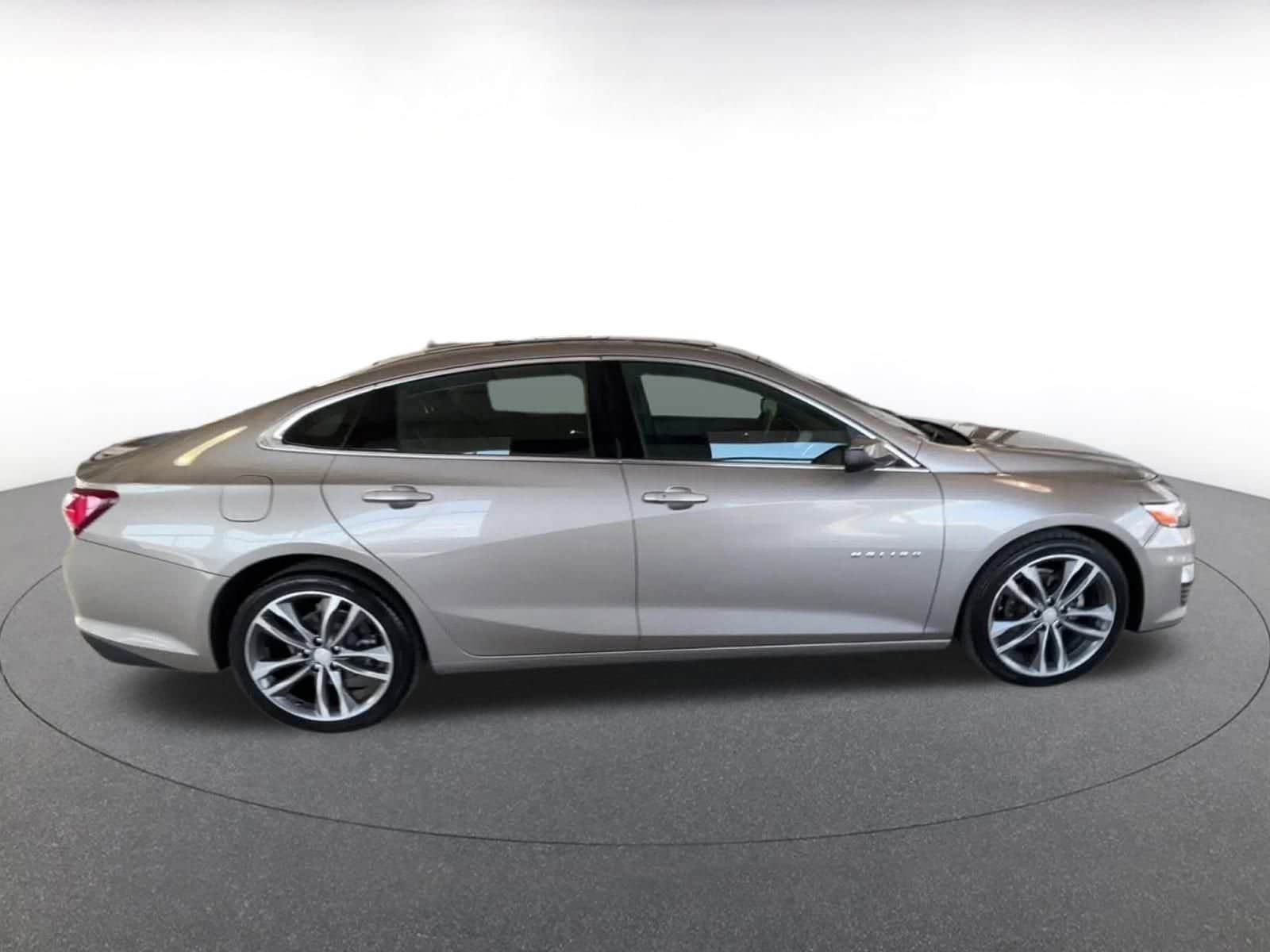 Thumbnail: 2024 Chevrolet Malibu - 22