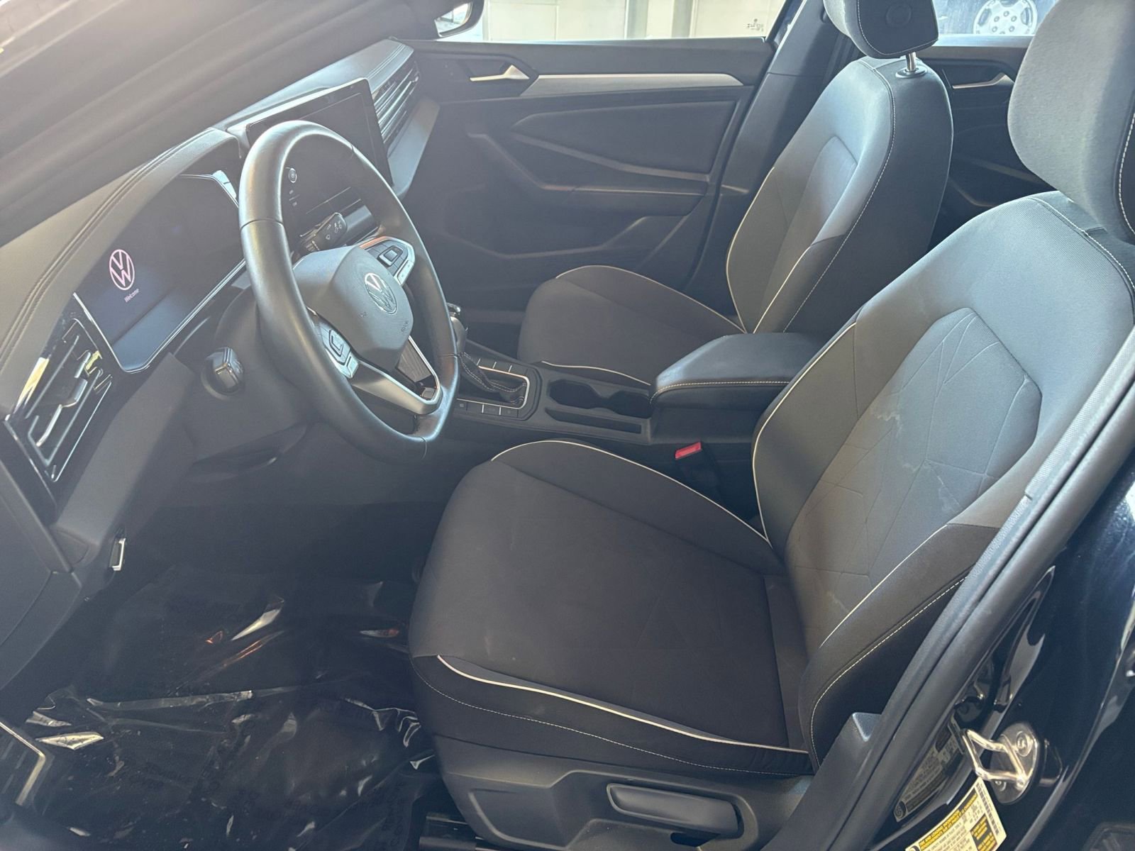 Thumbnail: 2025 Volkswagen Jetta - 25