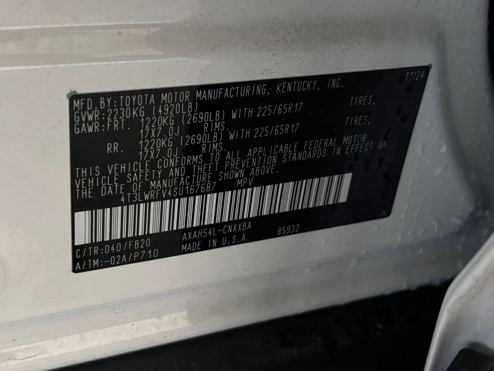 Thumbnail: 2025 Toyota RAV4 - 33