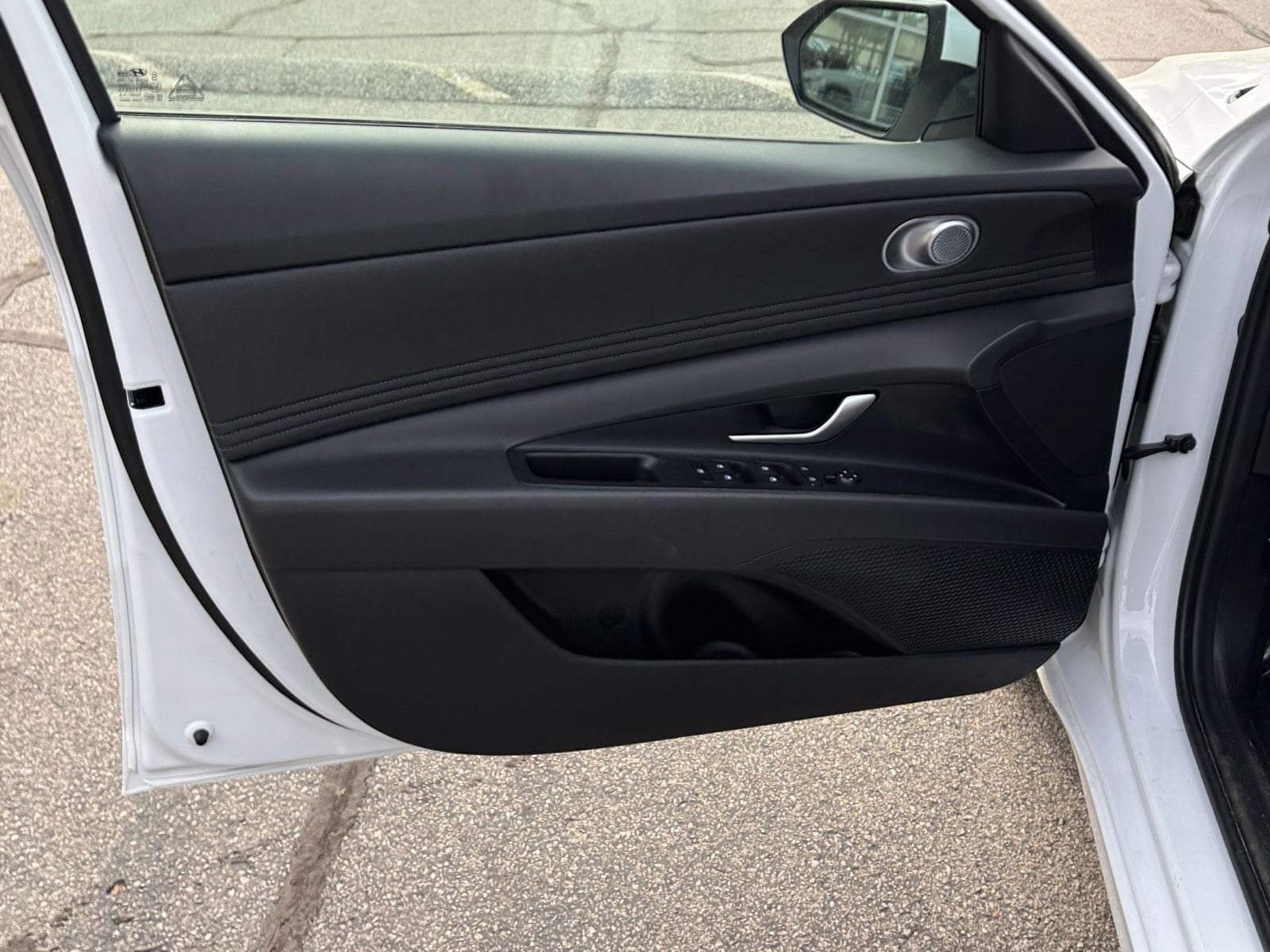 Thumbnail: 2025 Hyundai Elantra - 23