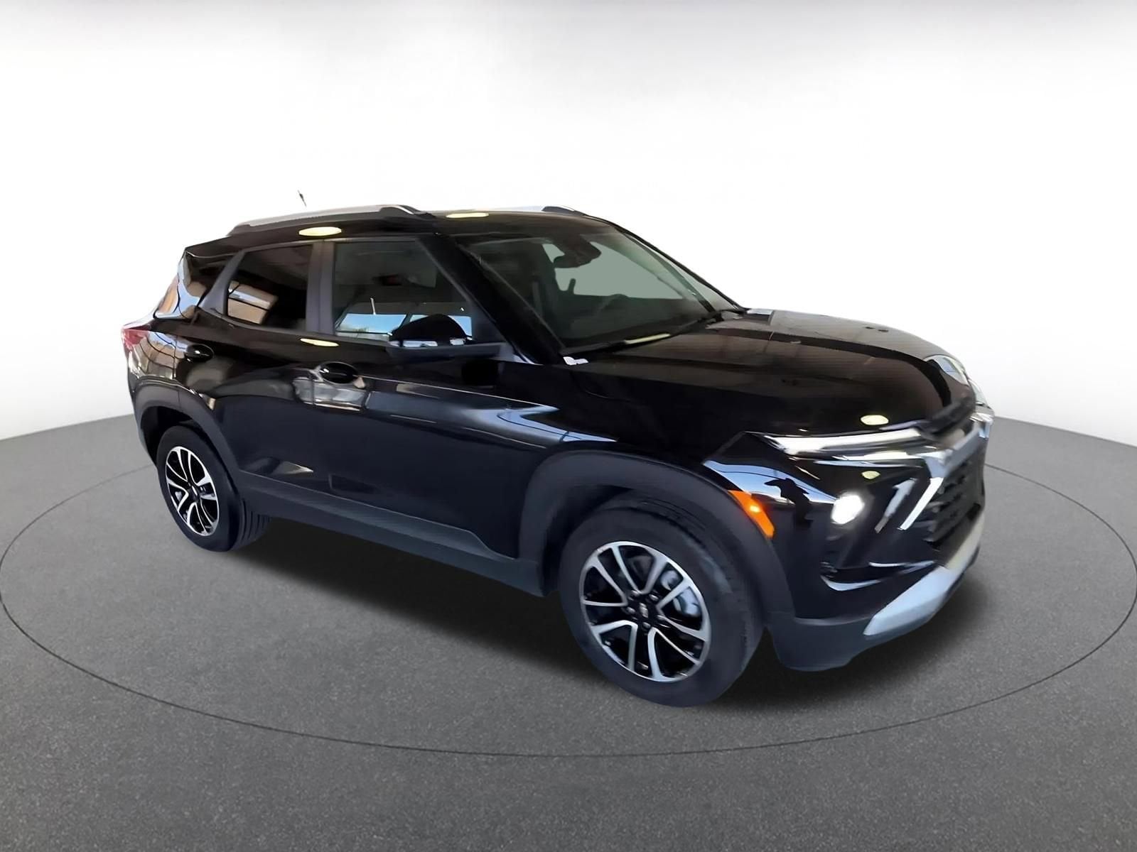 Thumbnail: 2025 Chevrolet TrailBlazer - 2