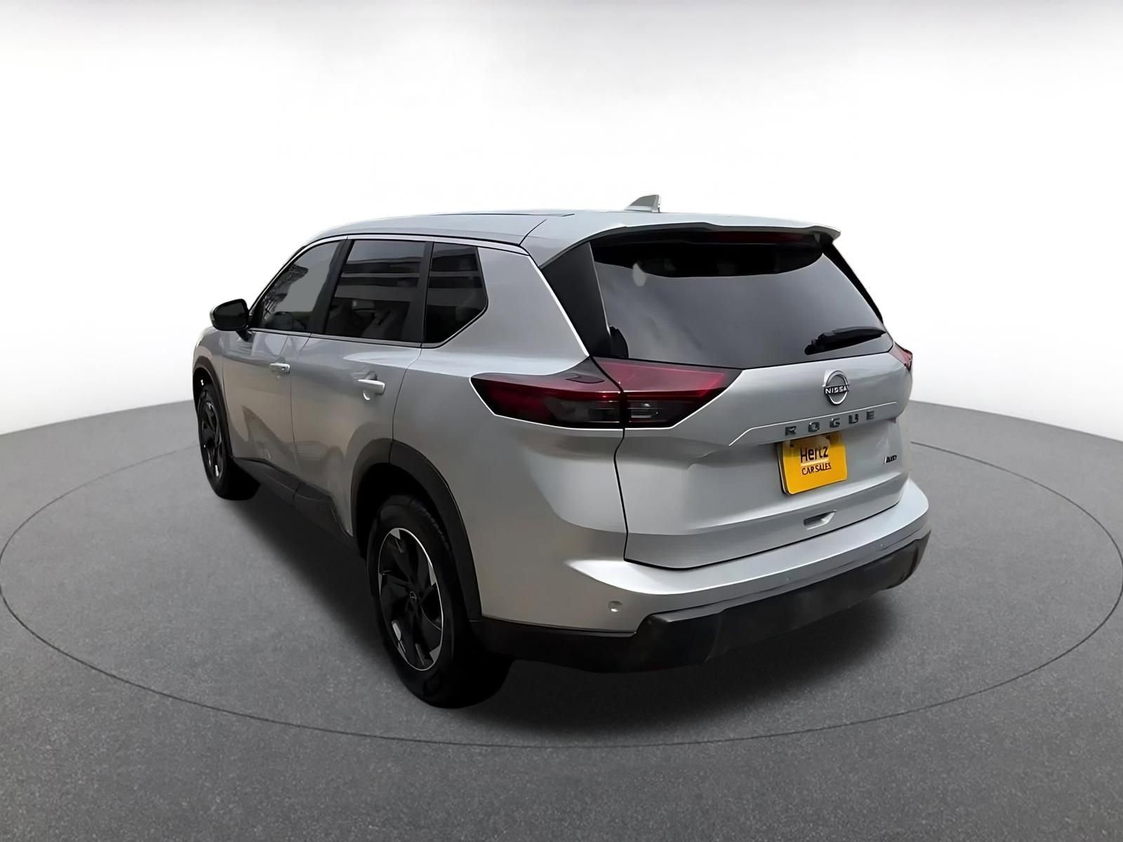 Thumbnail: 2025 Nissan Rogue - 16