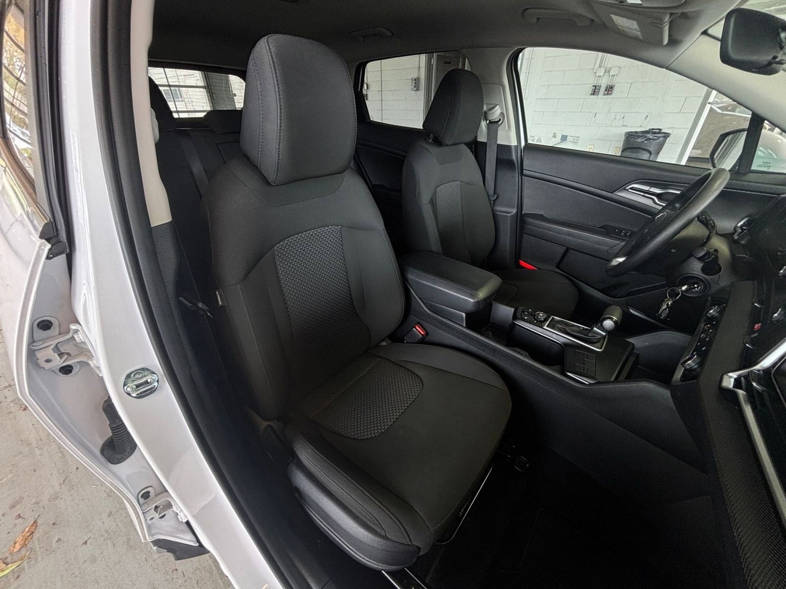 Thumbnail: 2025 Kia Sportage - 35