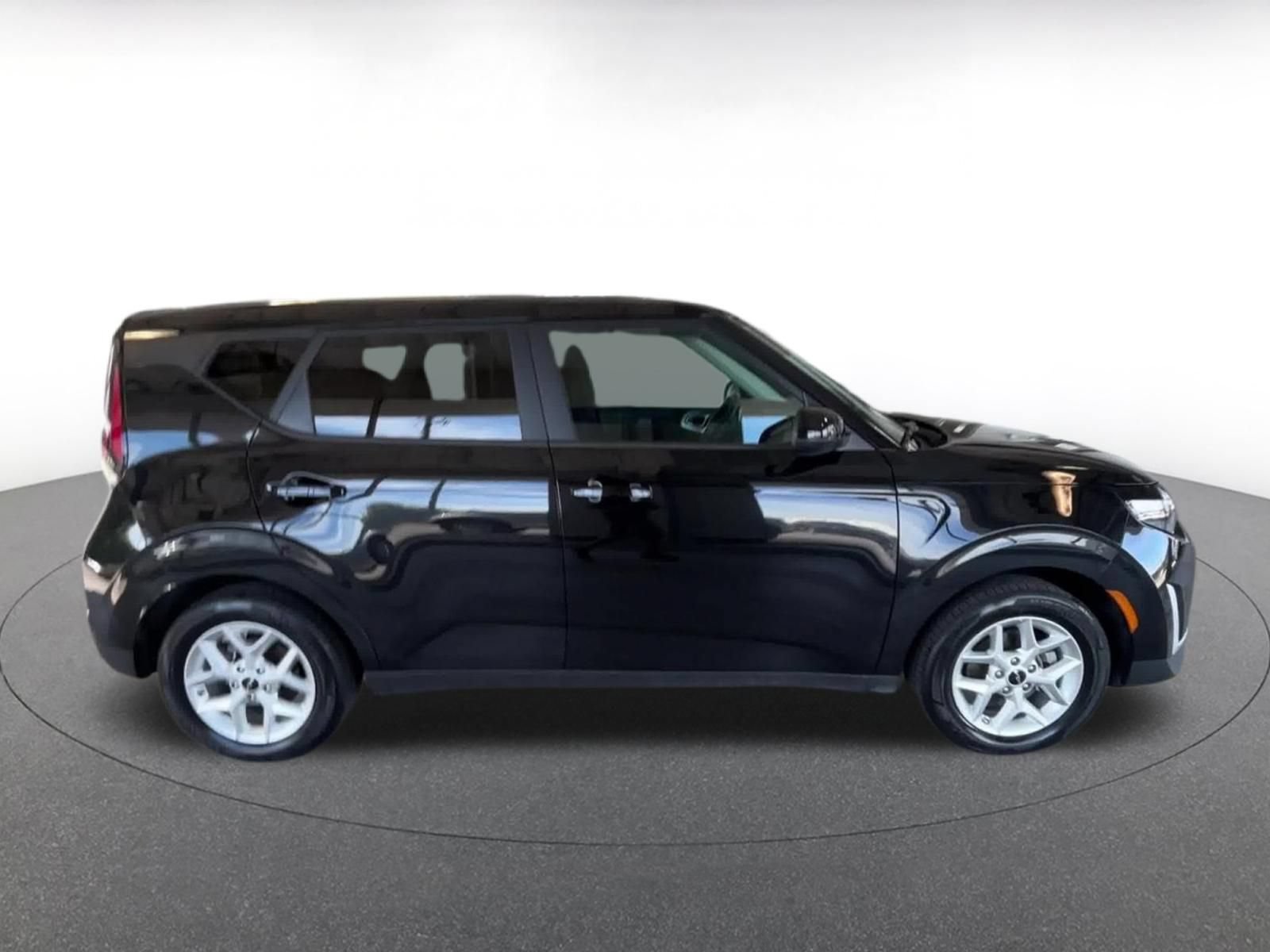 Thumbnail: 2025 Kia Soul - 16