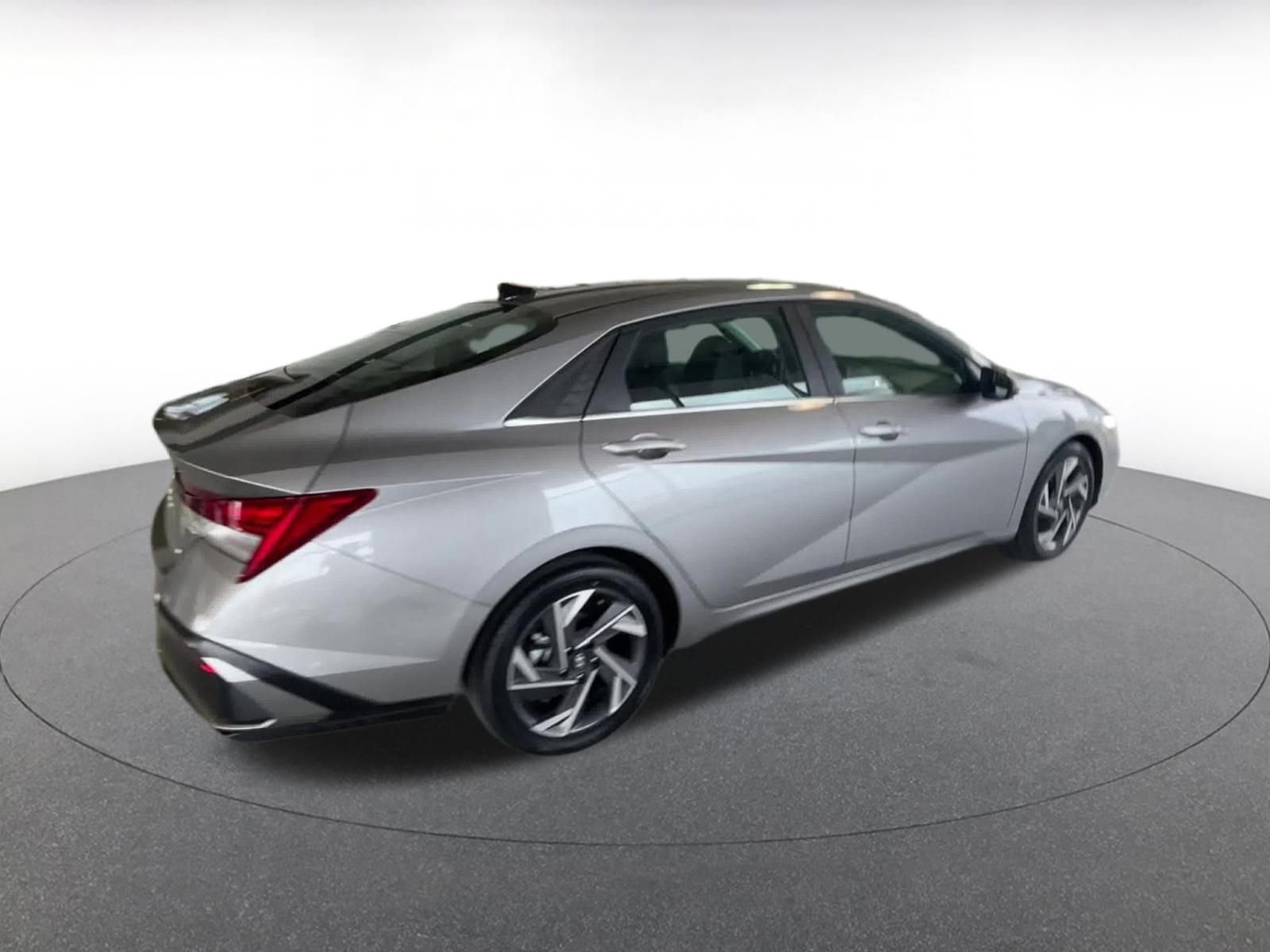 Thumbnail: 2025 Hyundai Elantra - 13