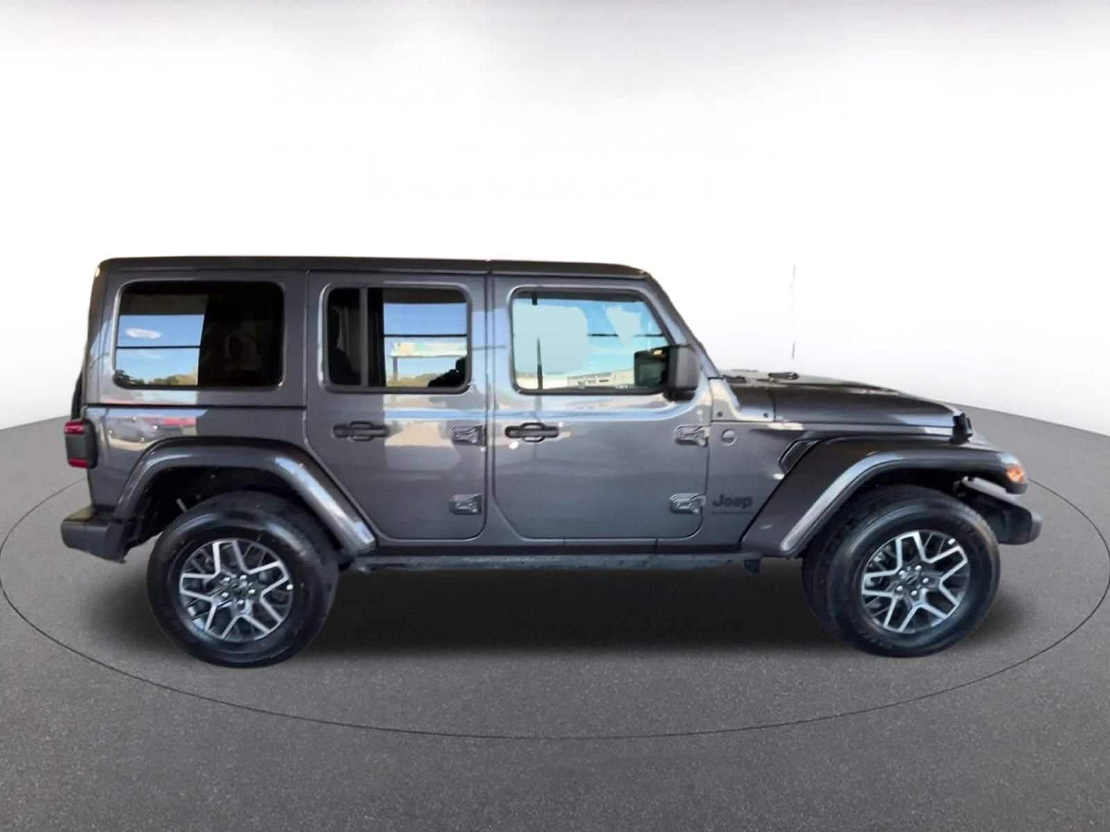 Thumbnail: 2025 Jeep Wrangler - 16
