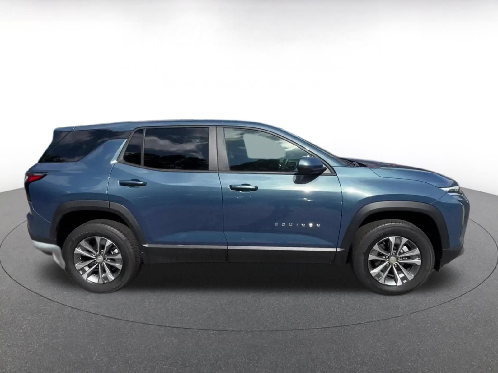 Thumbnail: 2025 Chevrolet Equinox - 16