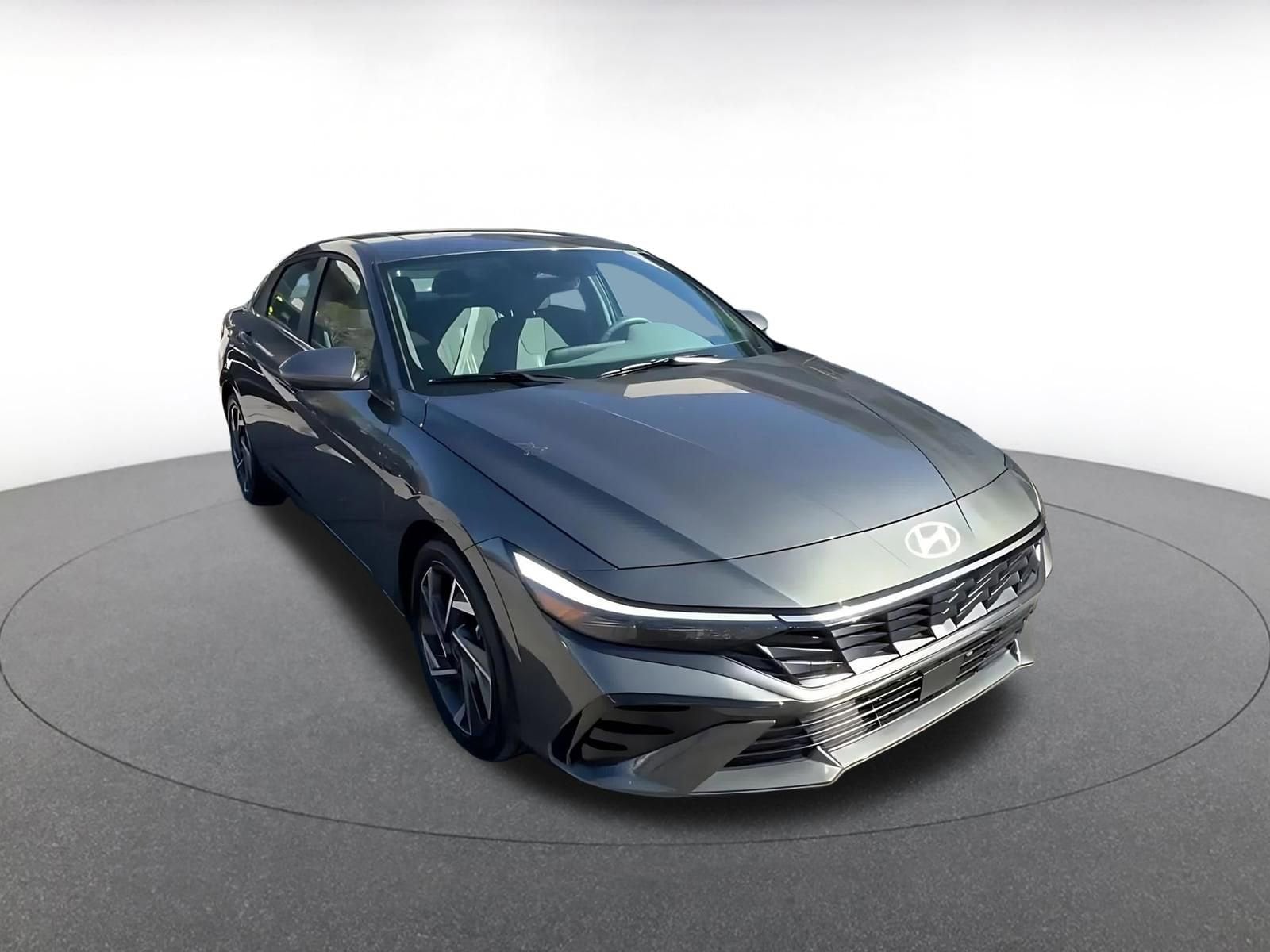 Thumbnail: 2025 Hyundai Elantra - 3