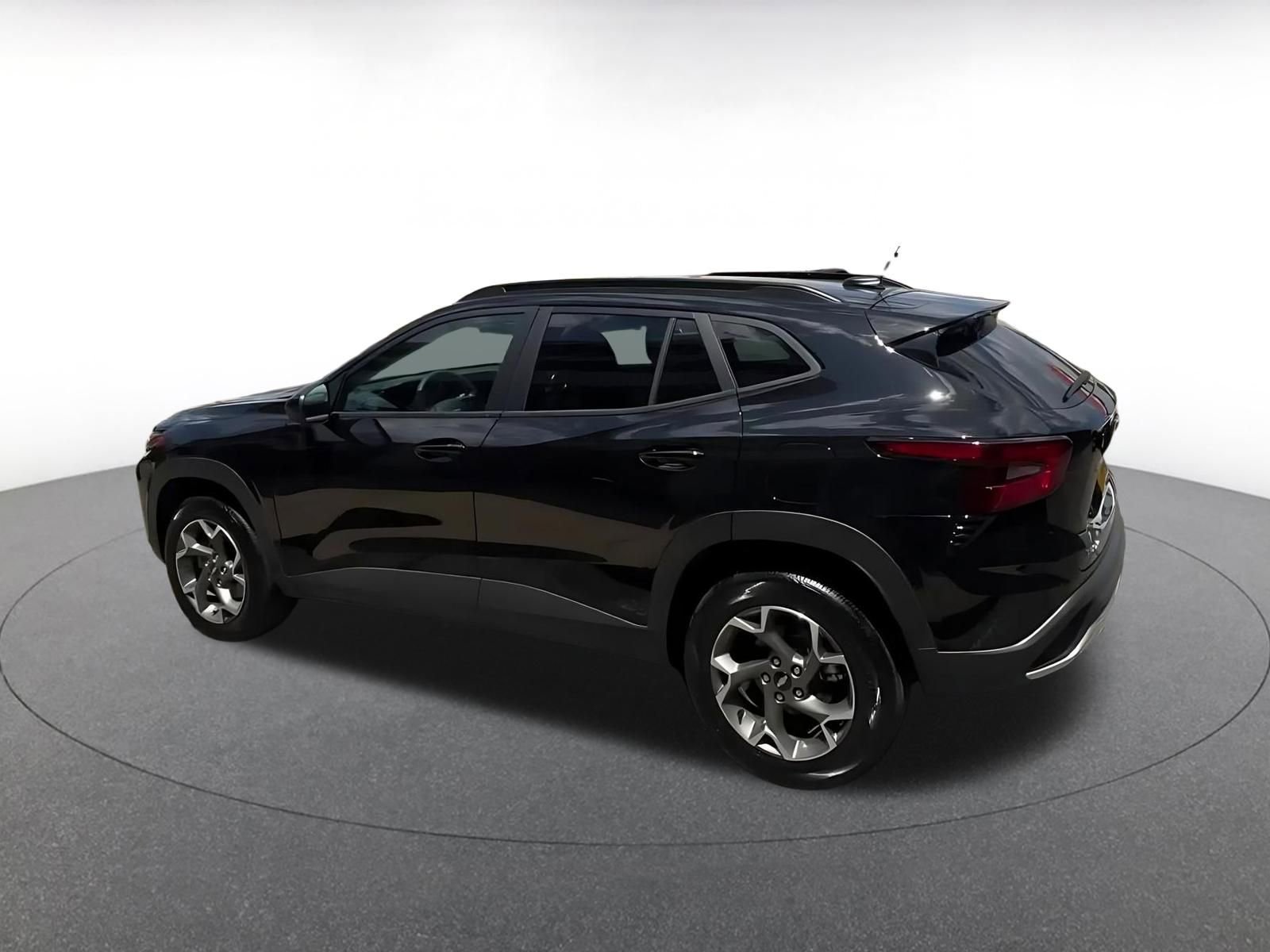 Thumbnail: 2025 Chevrolet Trax - 10