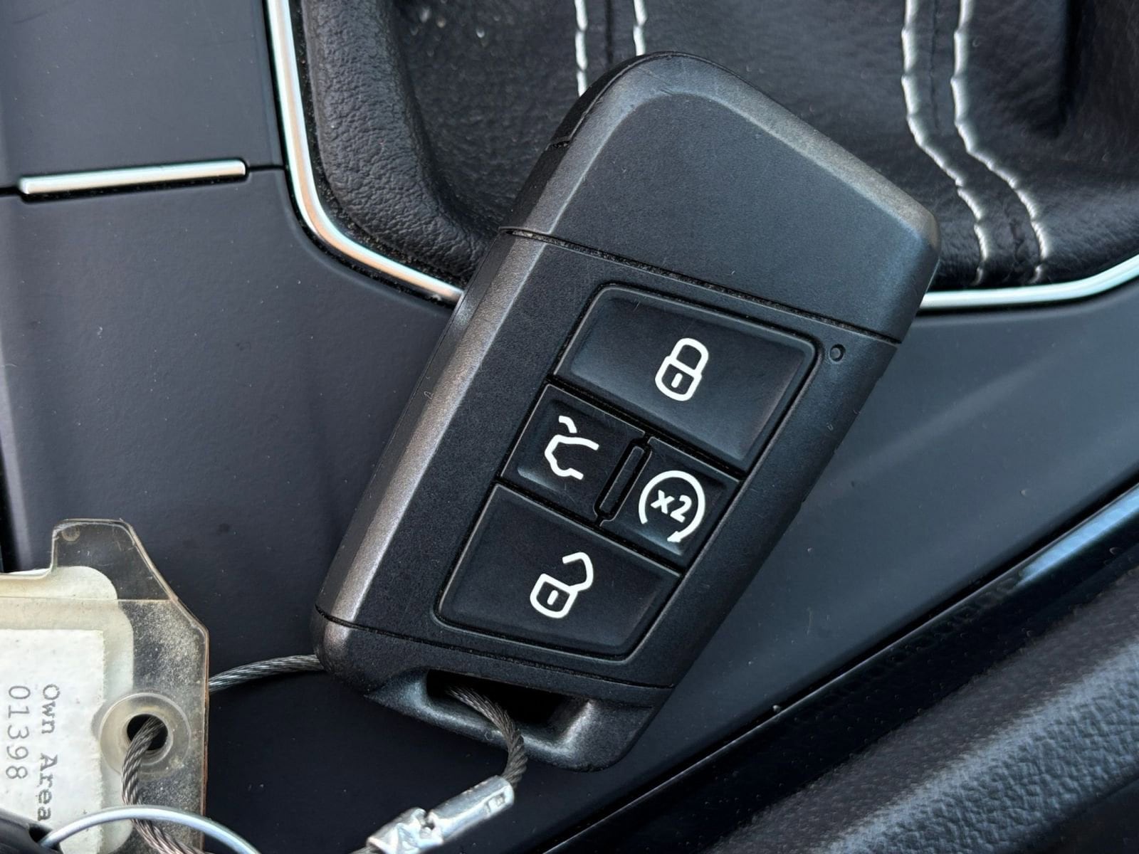 Thumbnail: 2025 Volkswagen Taos - 21