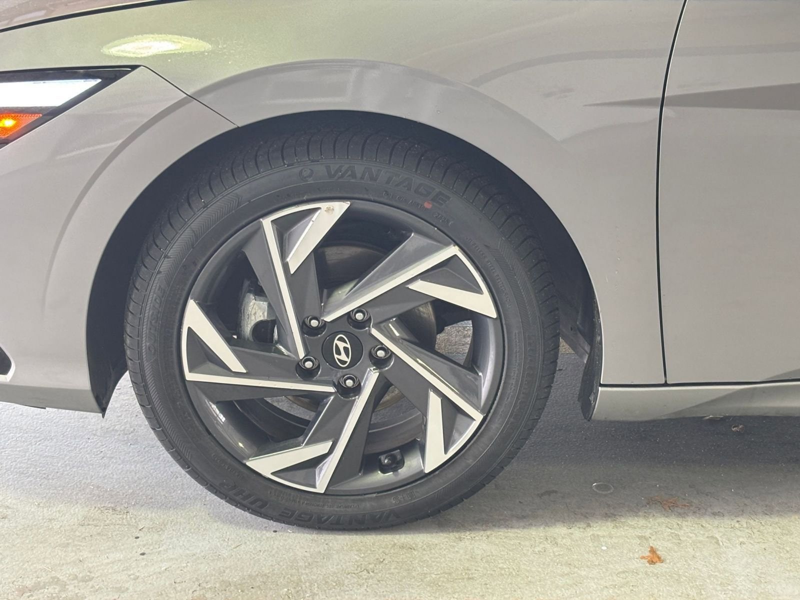 Thumbnail: 2025 Hyundai Elantra - 31