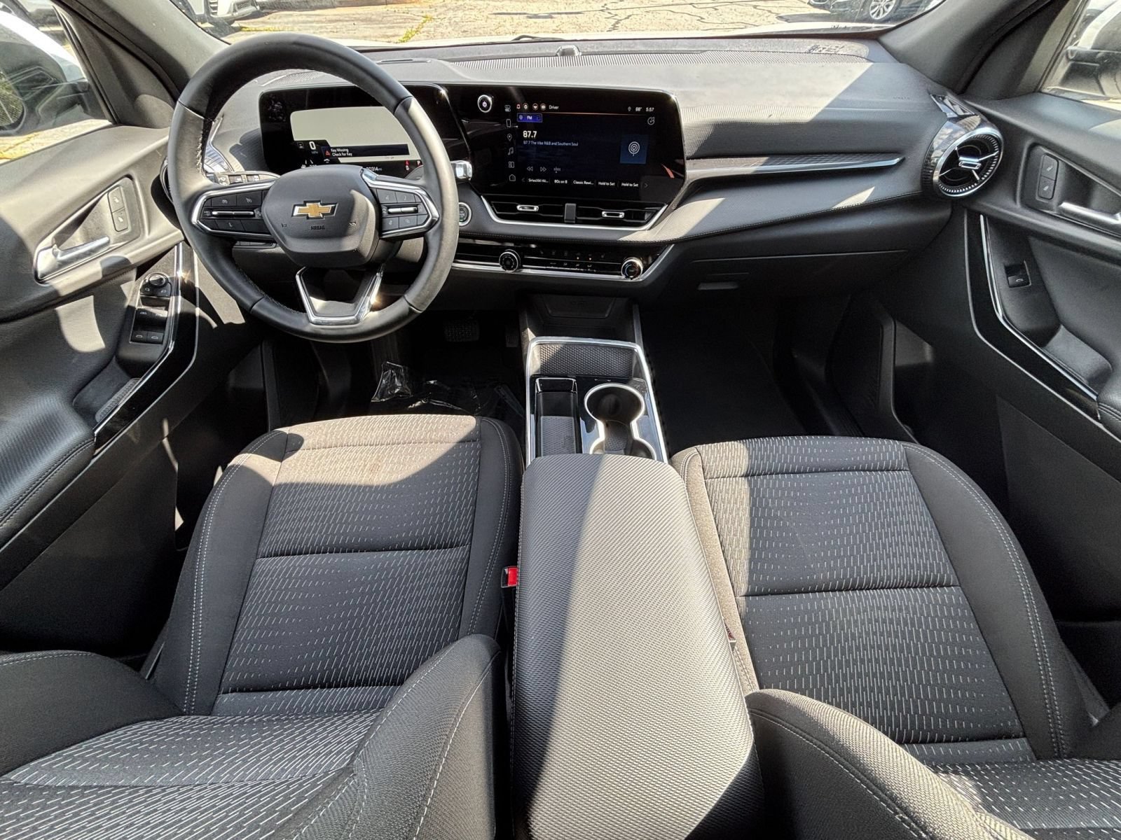 Thumbnail: 2025 Chevrolet Equinox - 33