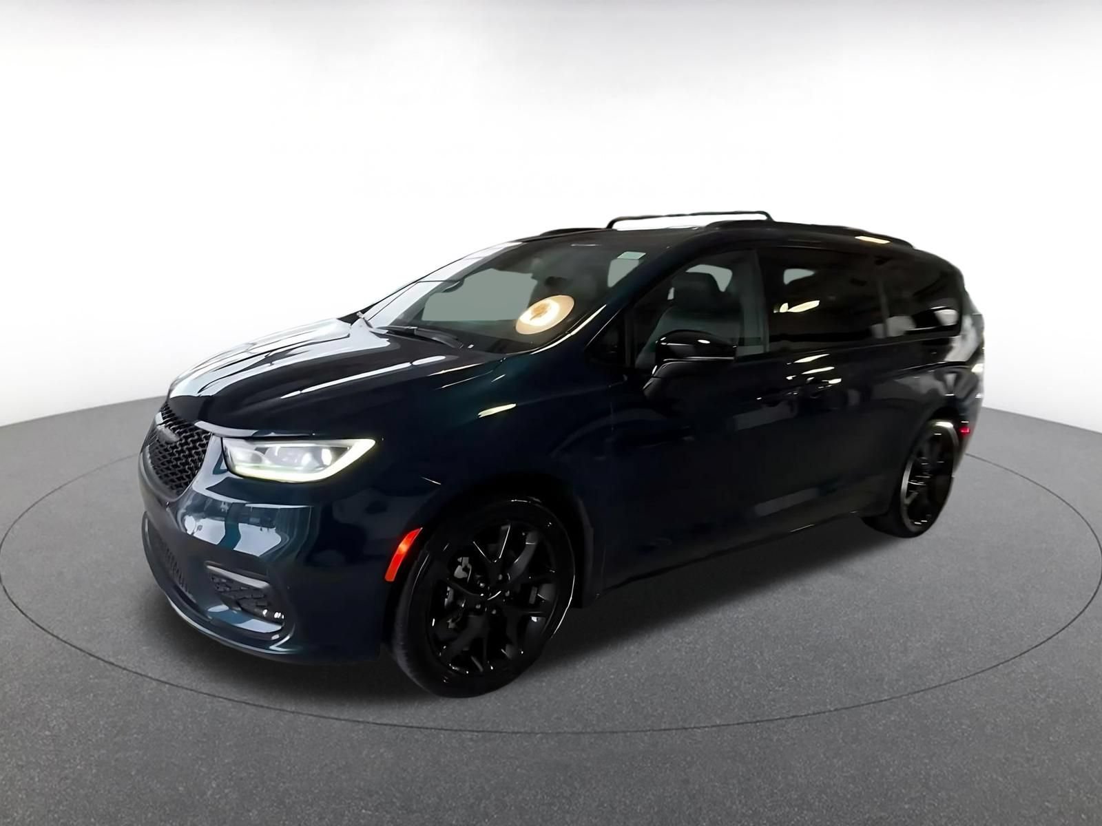 Thumbnail: 2025 Chrysler Pacifica - 7
