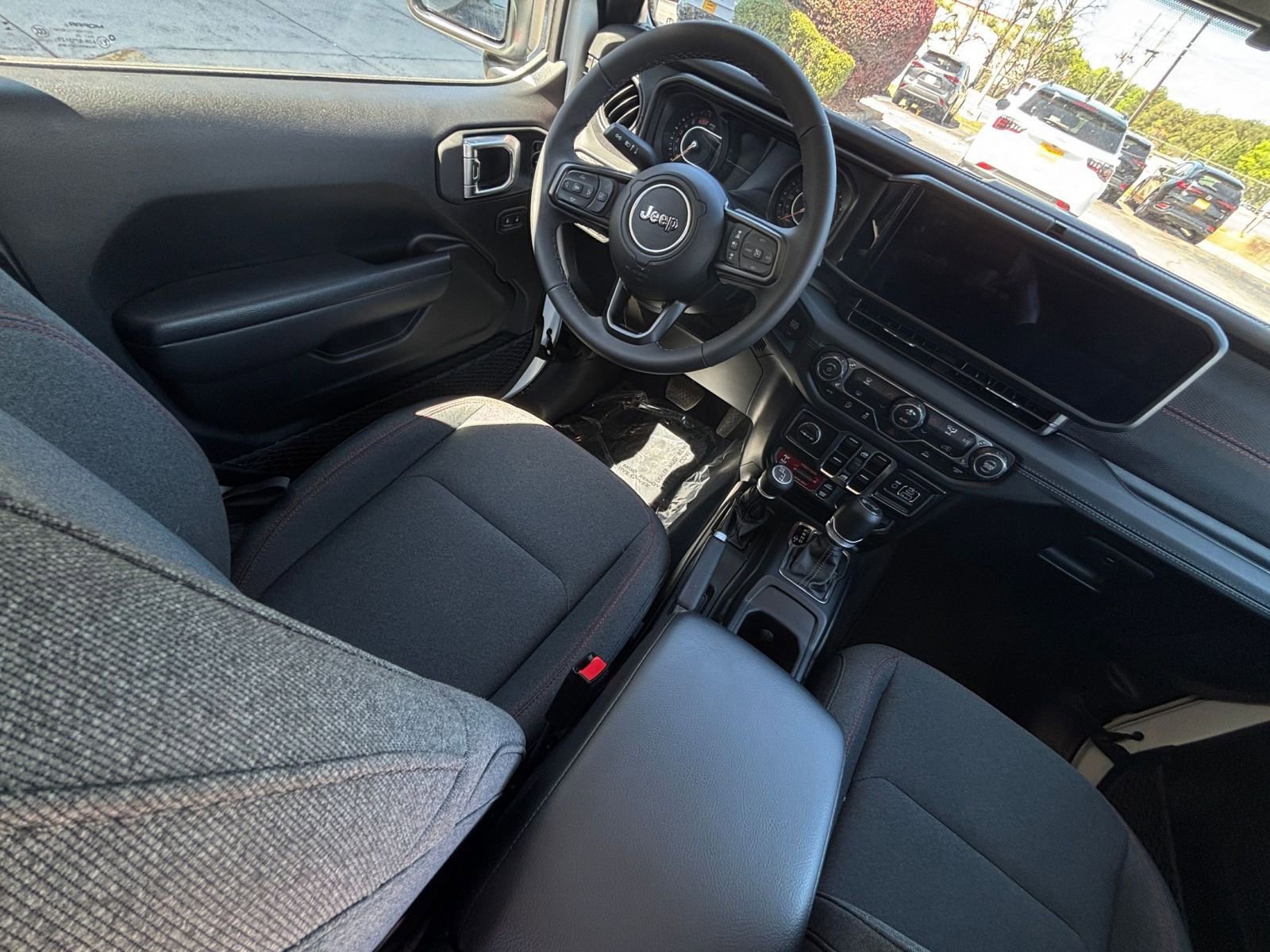 Thumbnail: 2025 Jeep Wrangler - 33