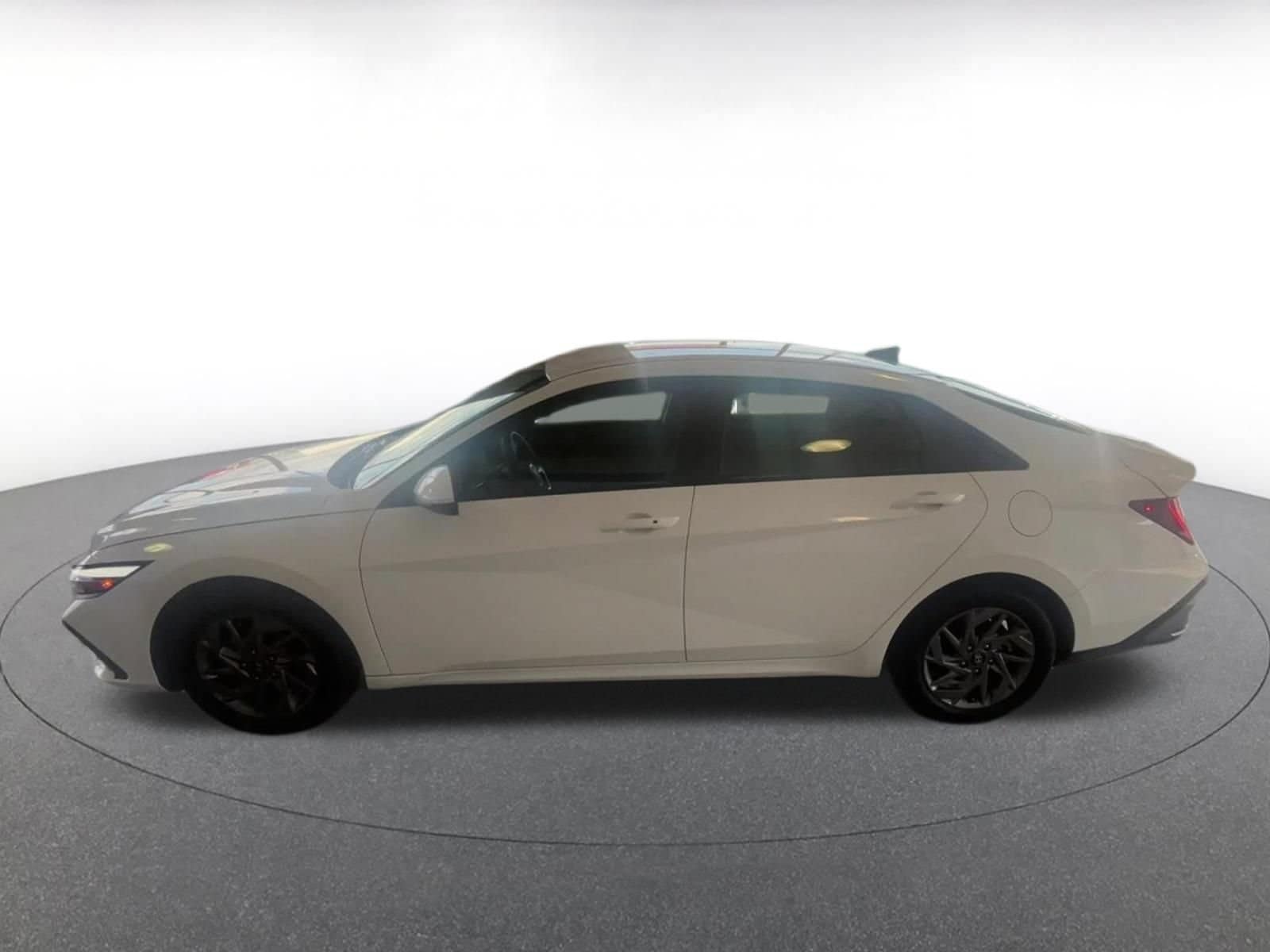 Thumbnail: 2026 Hyundai Elantra - 8