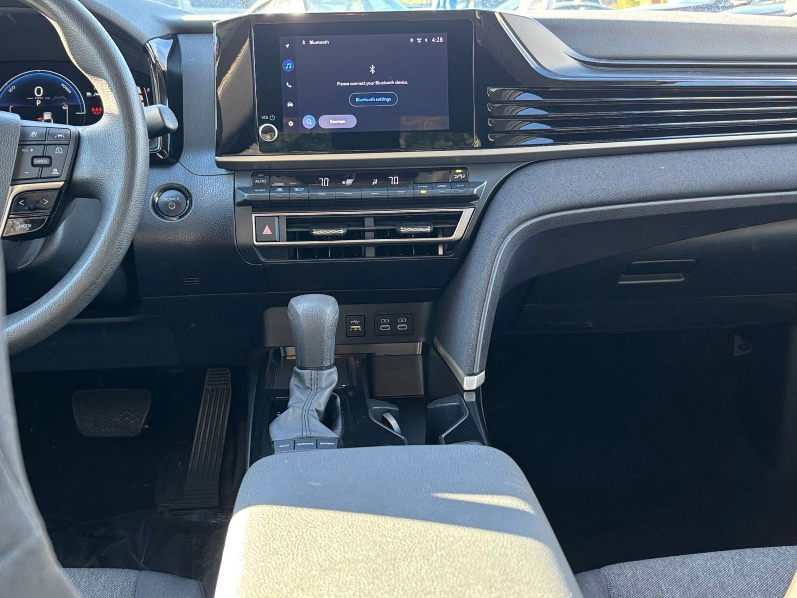 Thumbnail: 2025 Toyota Camry - 18