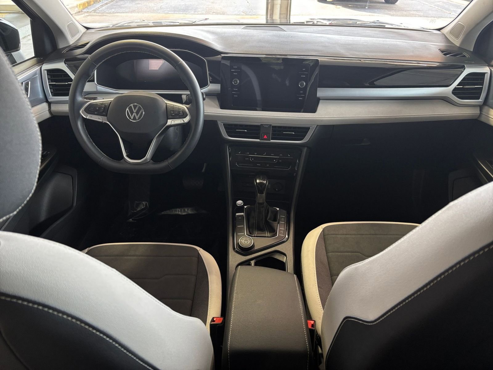 Thumbnail: 2025 Volkswagen Taos - 33