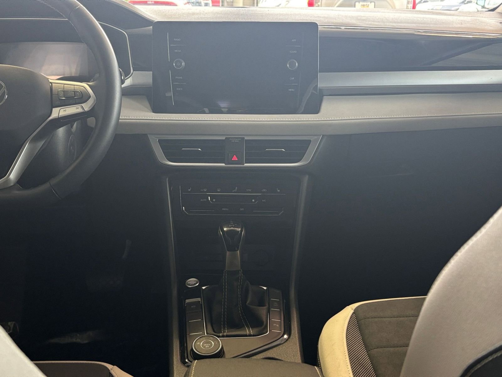 Thumbnail: 2025 Volkswagen Taos - 18