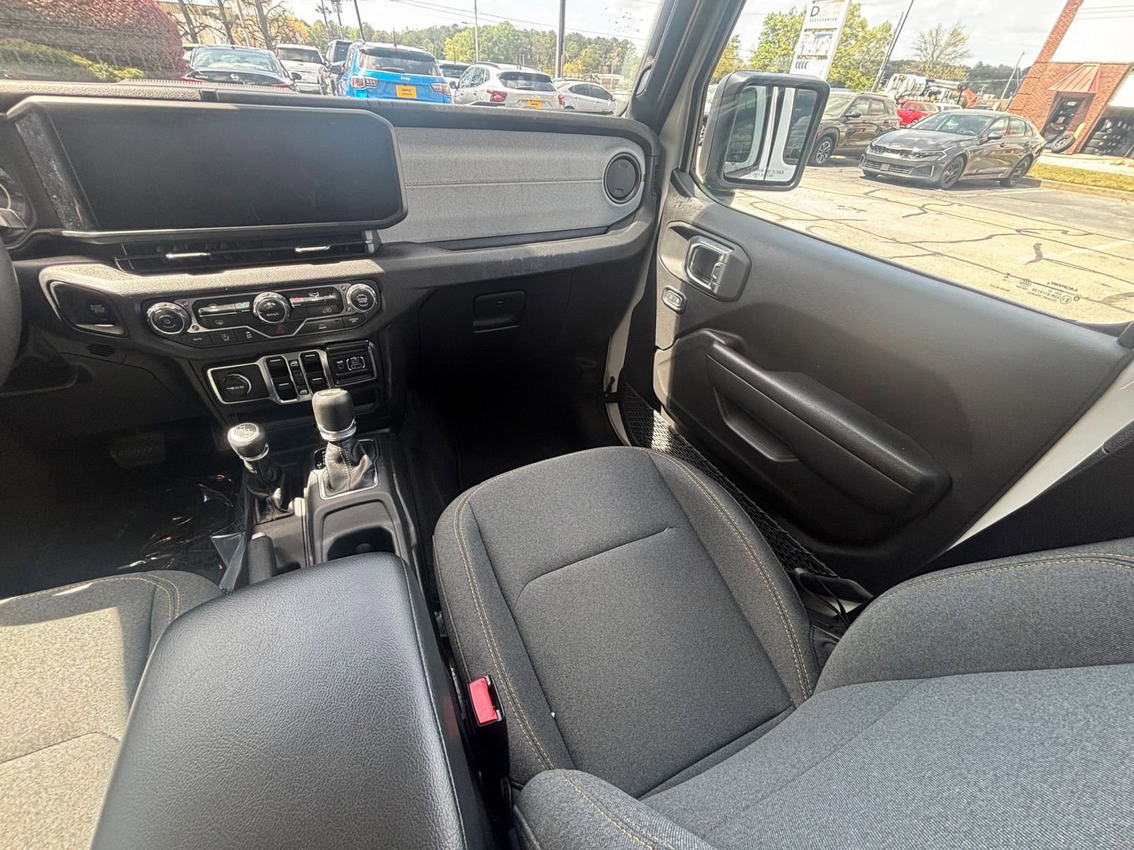 Thumbnail: 2025 Jeep Wrangler - 34