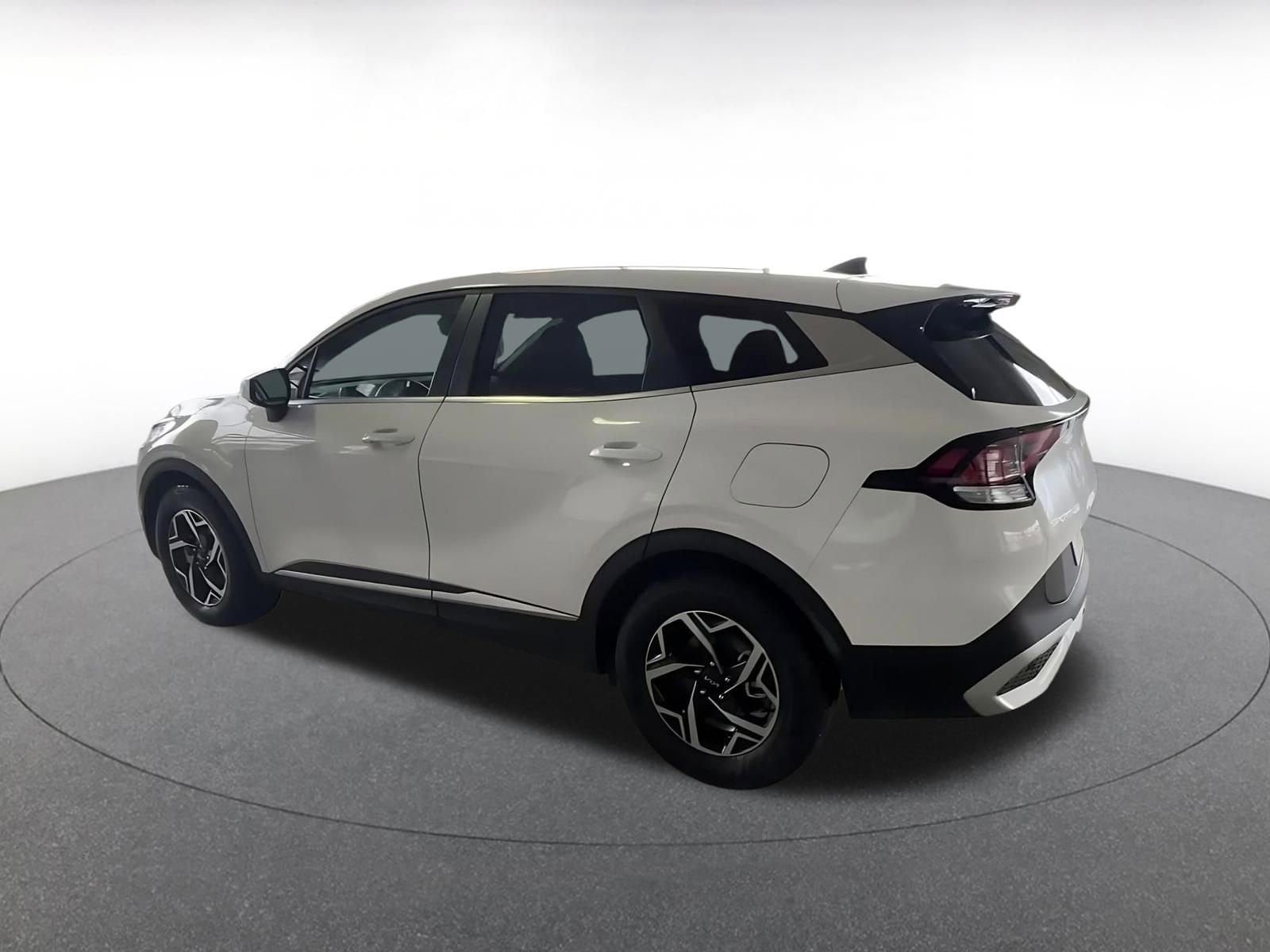 Thumbnail: 2025 Kia Sportage - 10