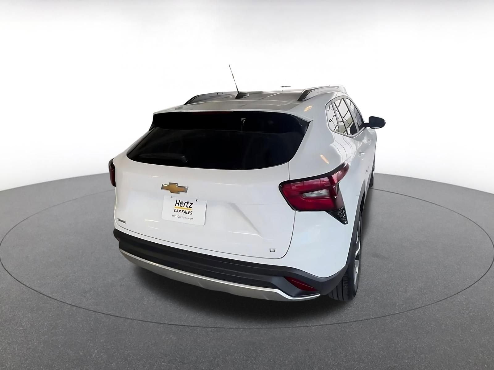 Thumbnail: 2025 Chevrolet Trax - 15