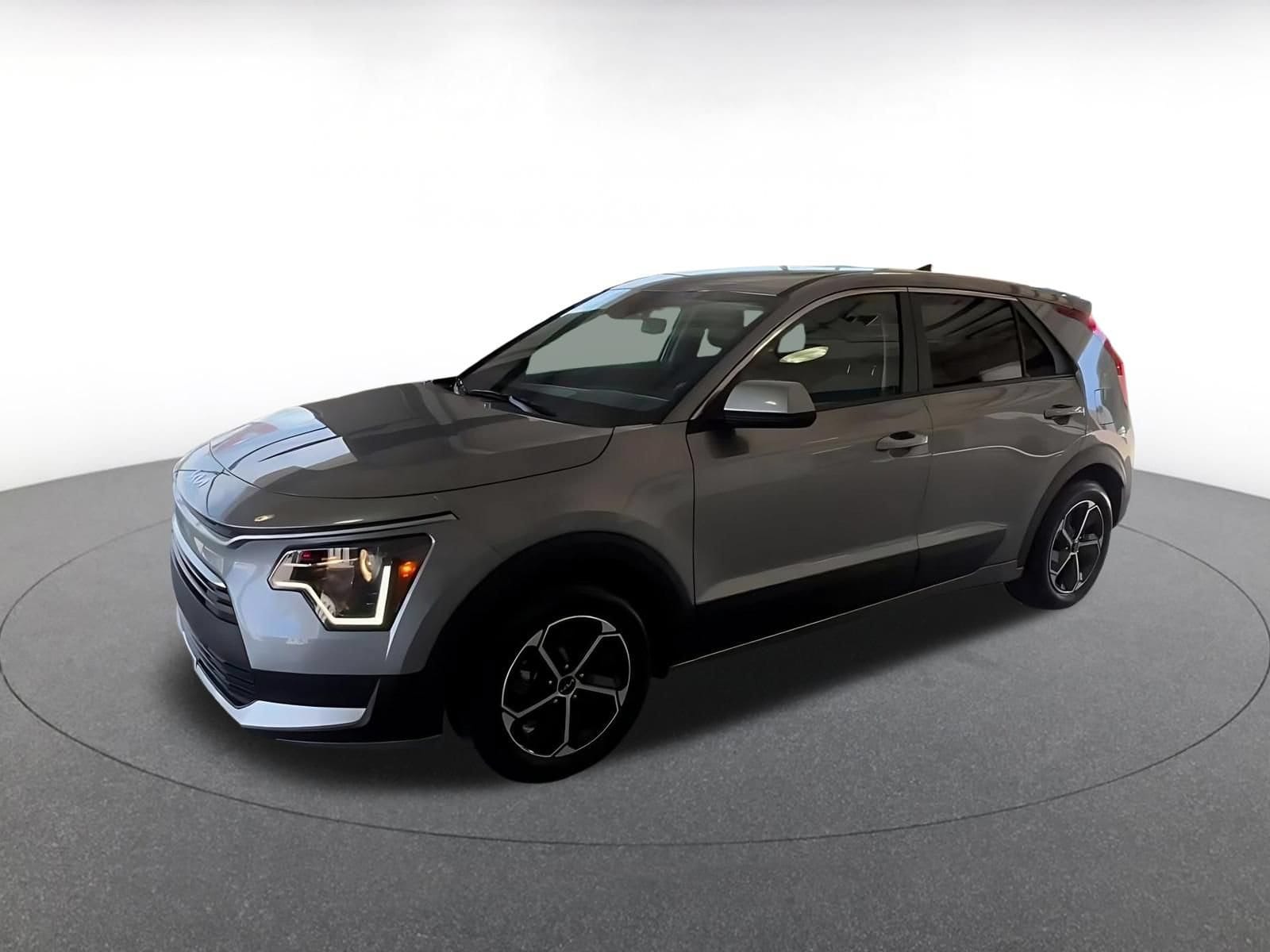 Thumbnail: 2026 Kia Niro - 7