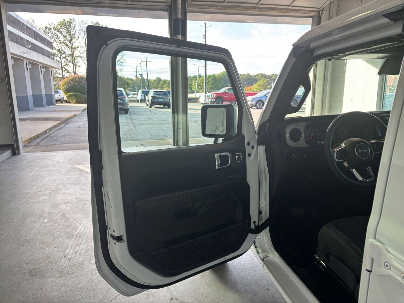 Thumbnail: 2025 Jeep Wrangler - 20