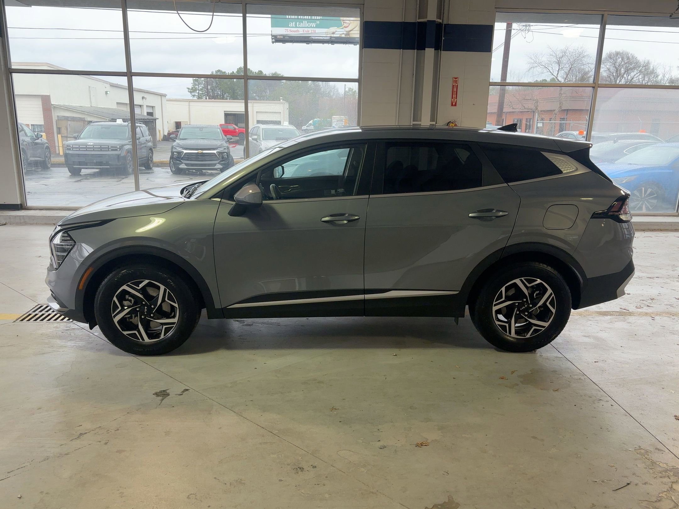 Thumbnail: 2025 Kia Sportage - 5