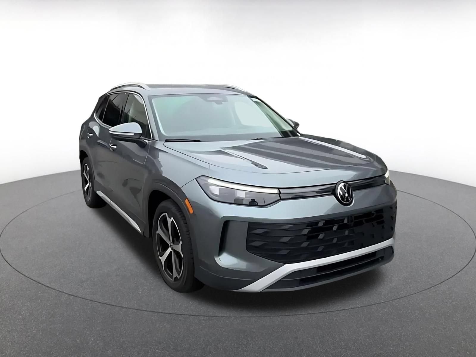 Thumbnail: 2026 Volkswagen Tiguan - 3