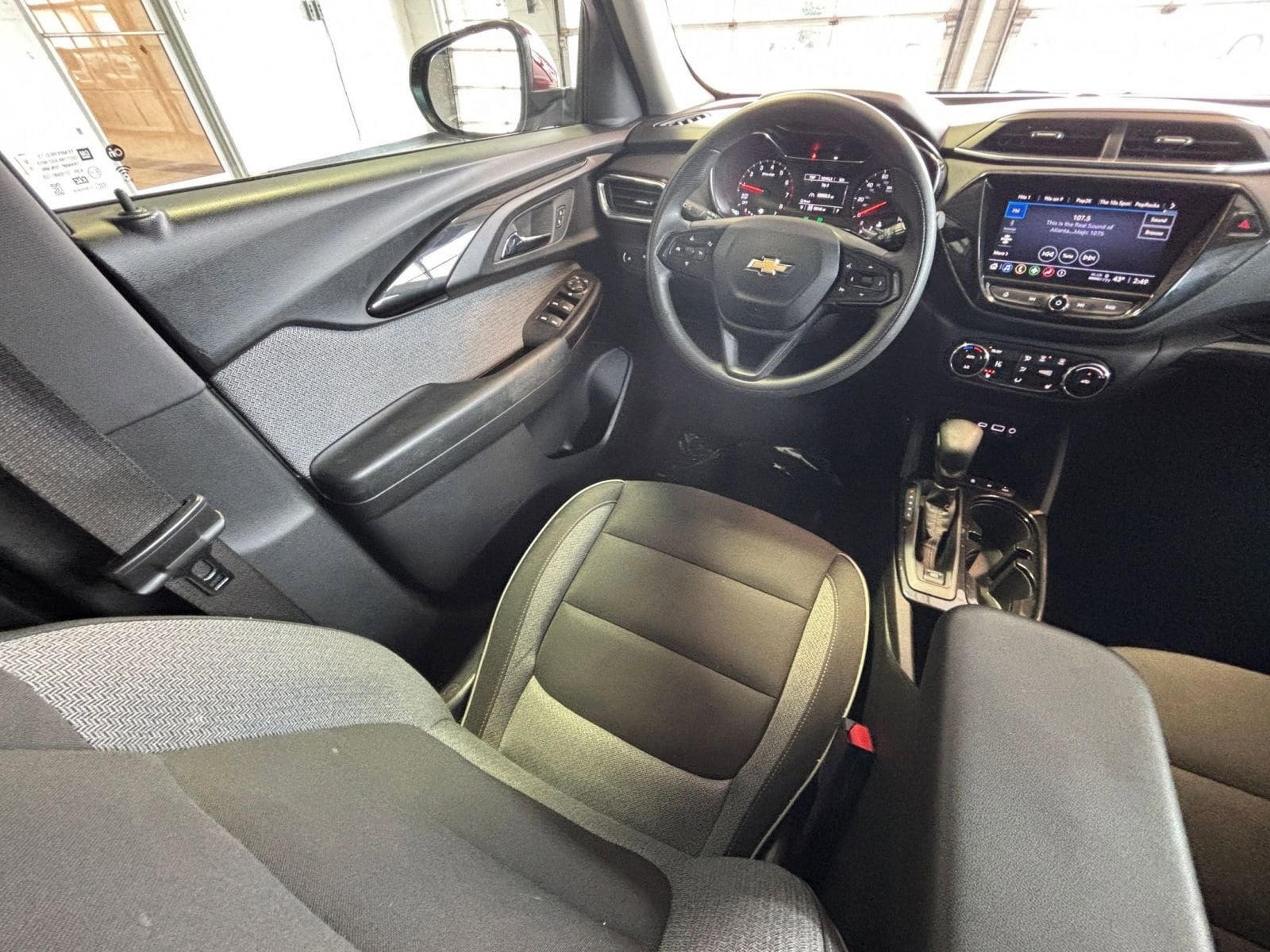 Thumbnail: 2023 Chevrolet TrailBlazer - 34